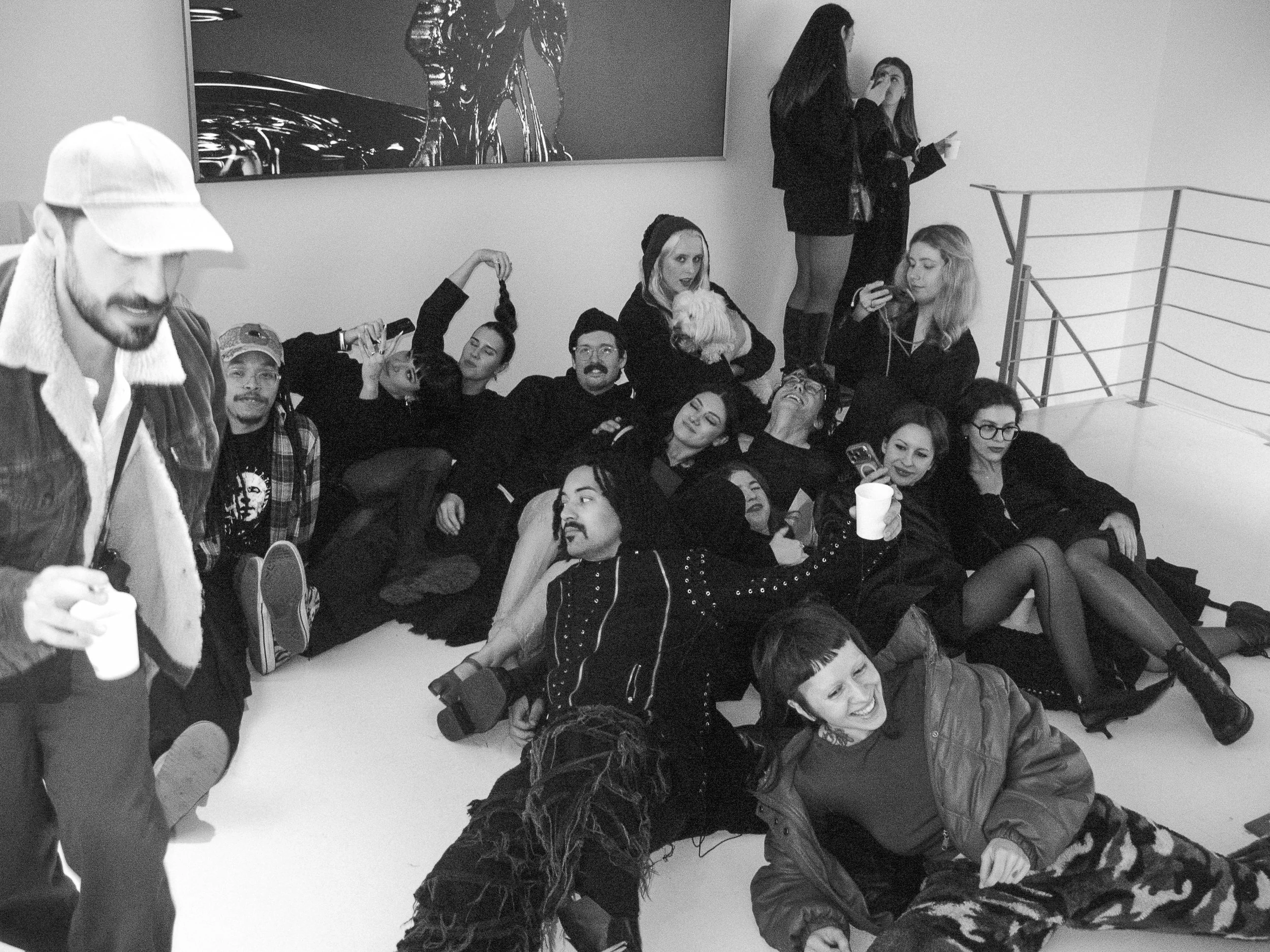 caravana black and white paris -04.jpg