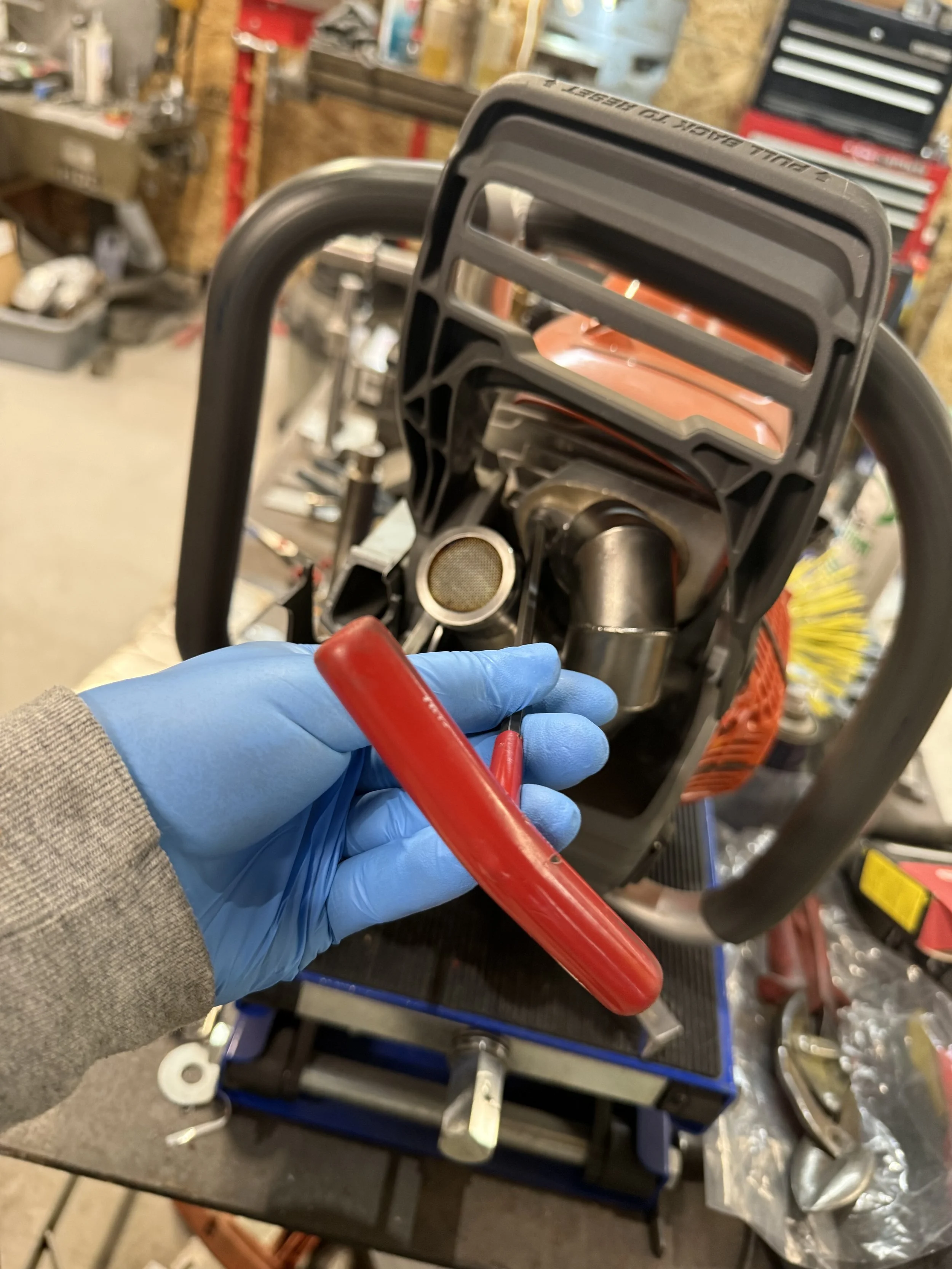 chainsaw exhaust pipe