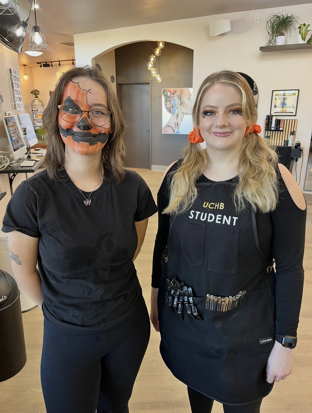 A UCHB student at FOUSHEE salonspa