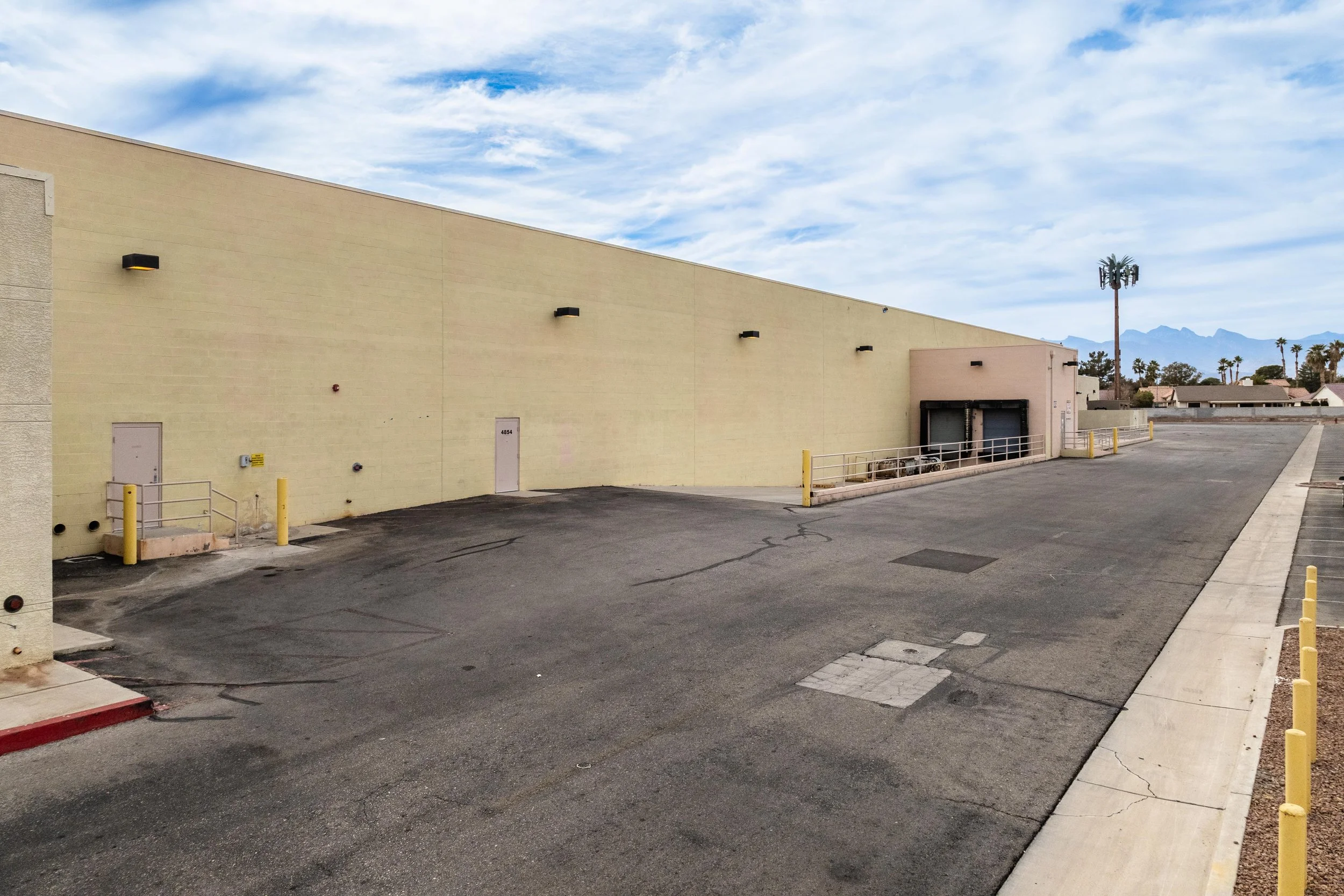17 Loading docks.jpg