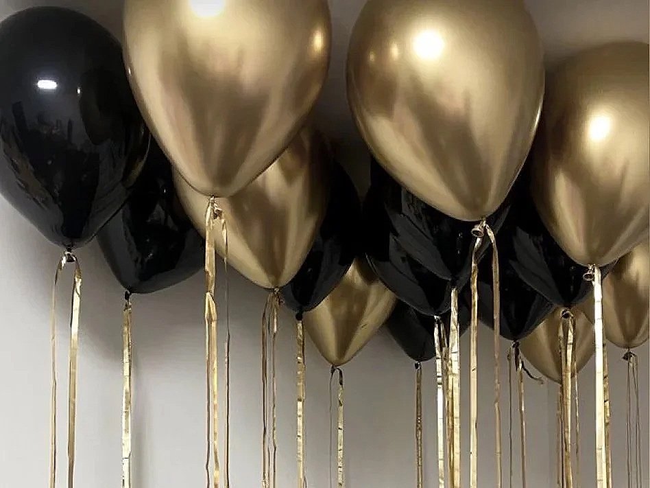 BLACK AND GOLD BALLOON PIC.jpg