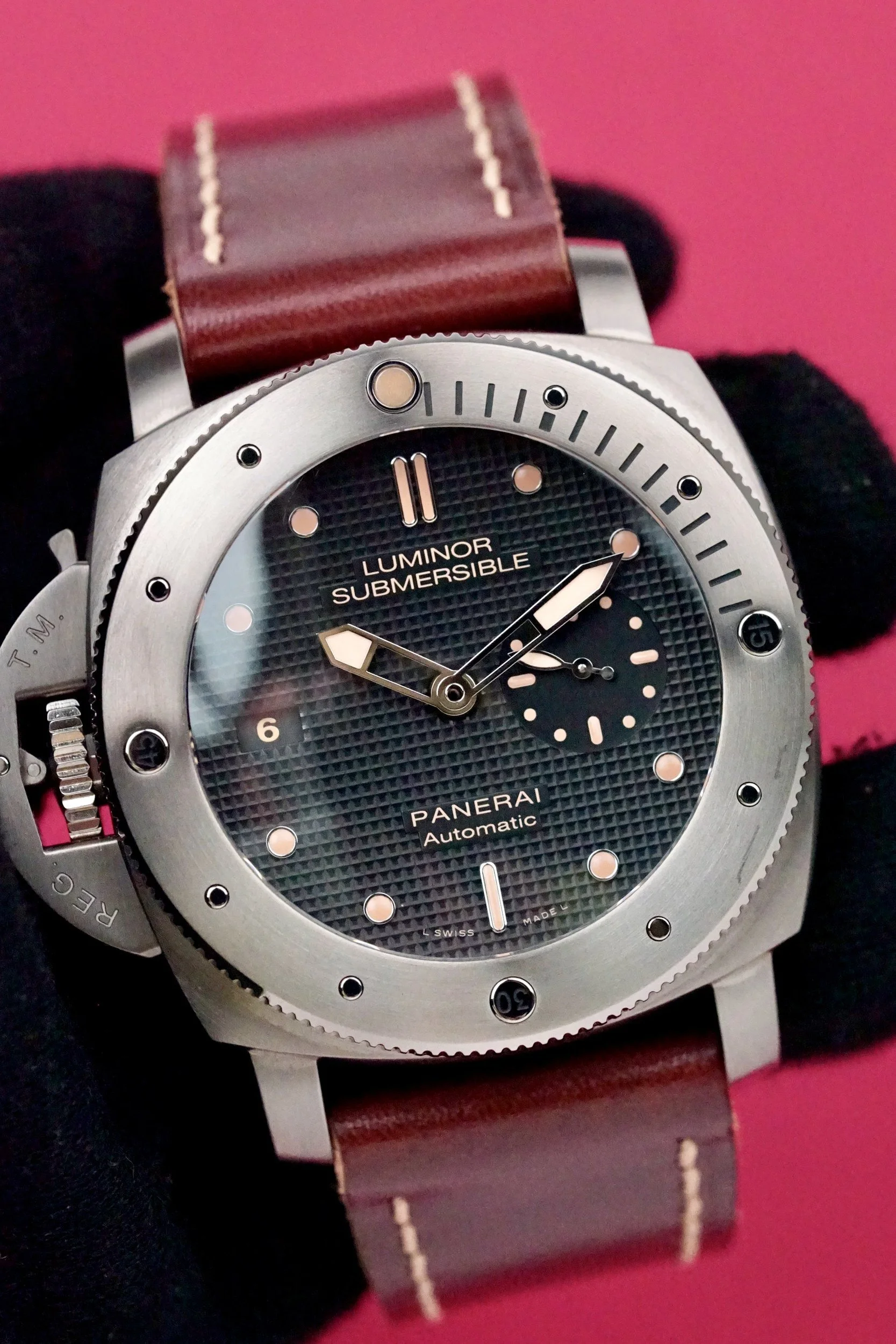 Panerai Submersible 1950 Left Handed PAM00569