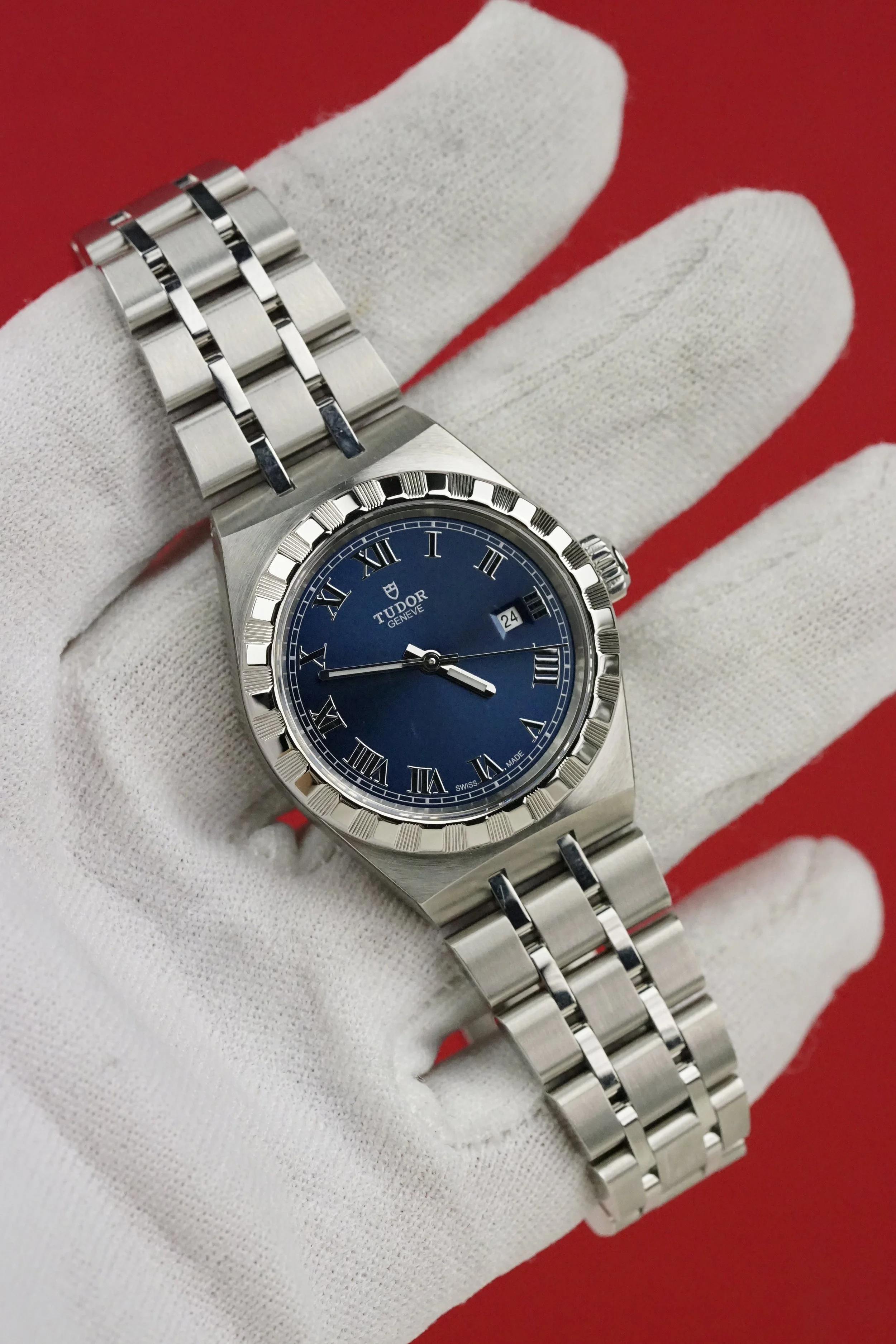 Tudor Royal Ref. 28300 | 28mm | Blue Roman Dial | 2025 Watch, Card & Hang Tag