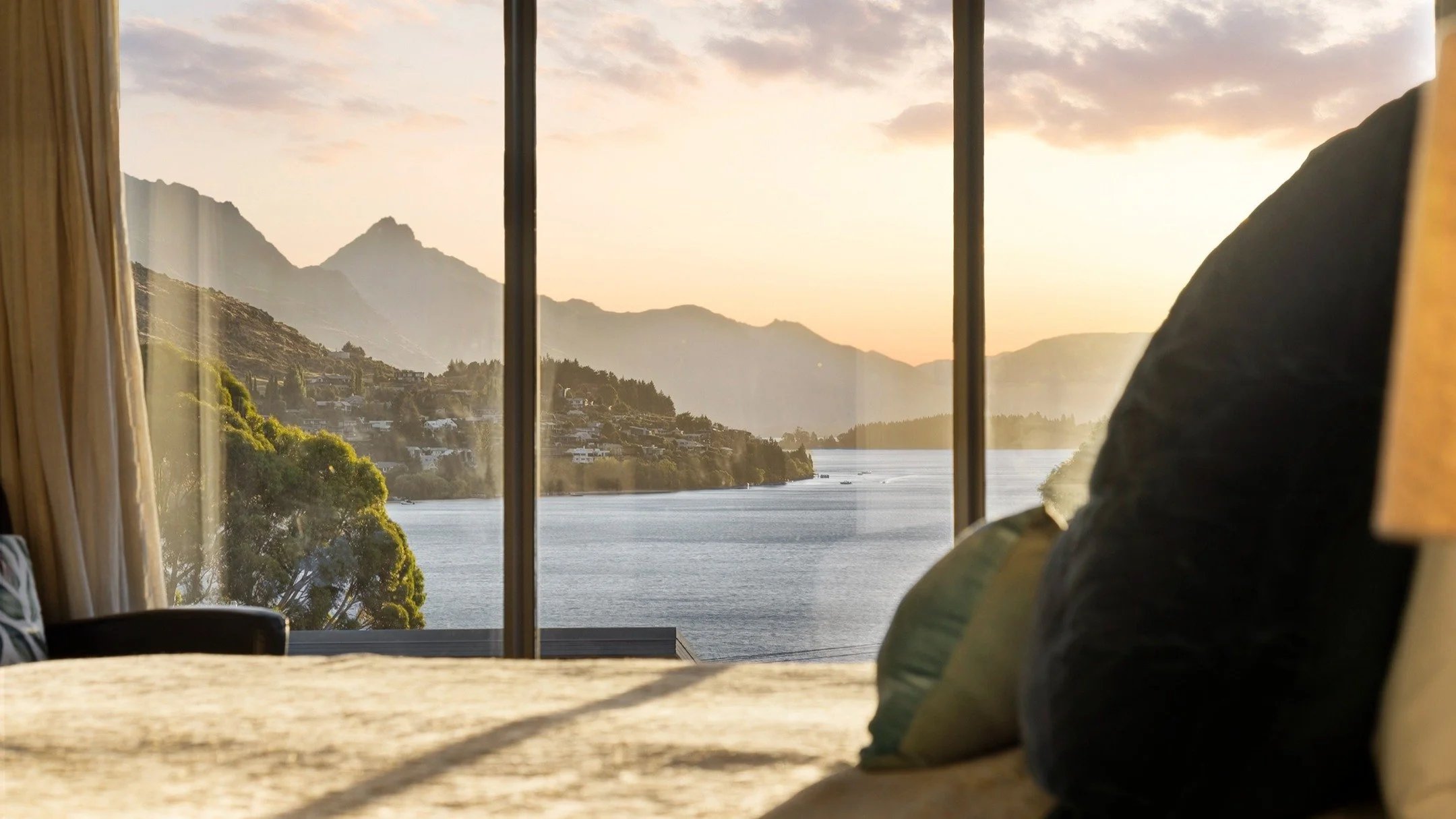 A space where comfort meets scenery.

Absolute Bliss.

#bwrmnz #bwrmqueenstownlakes #RoomWithAView #LuxuryLiving #BedroomGoals #LakeViews #RealEstatePhotography #goldenhour☀️