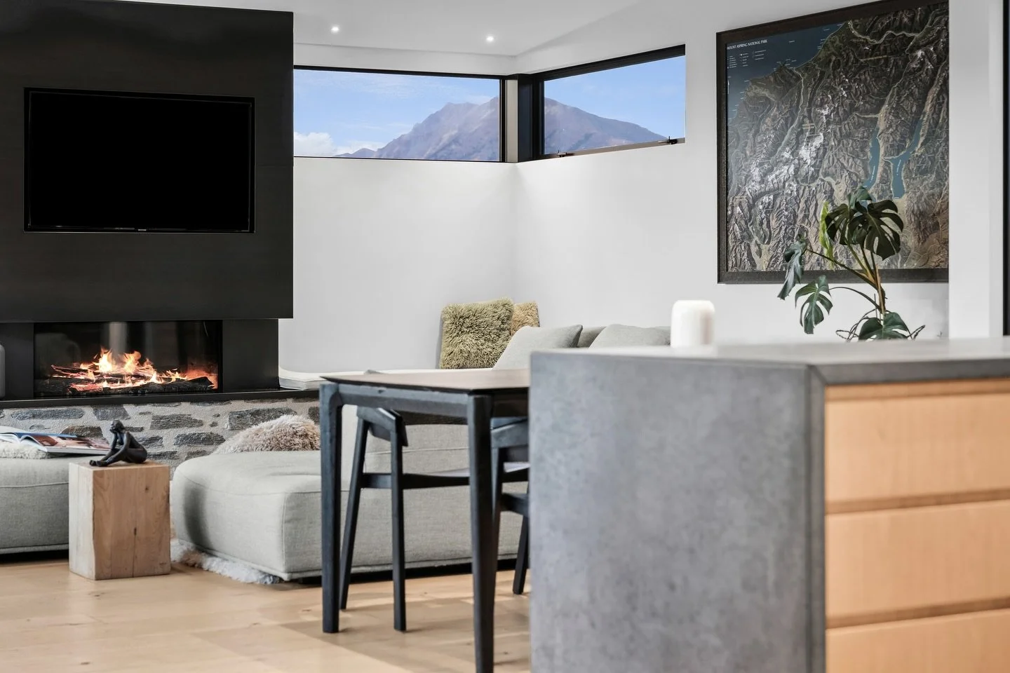 Such a beautiful home captured by Diego, one of our talented creatives and edited in our moody architectural style👌

#bwrmnz #bwrmqueenstownlakes #wanakarealestate #stunninghome #architectural