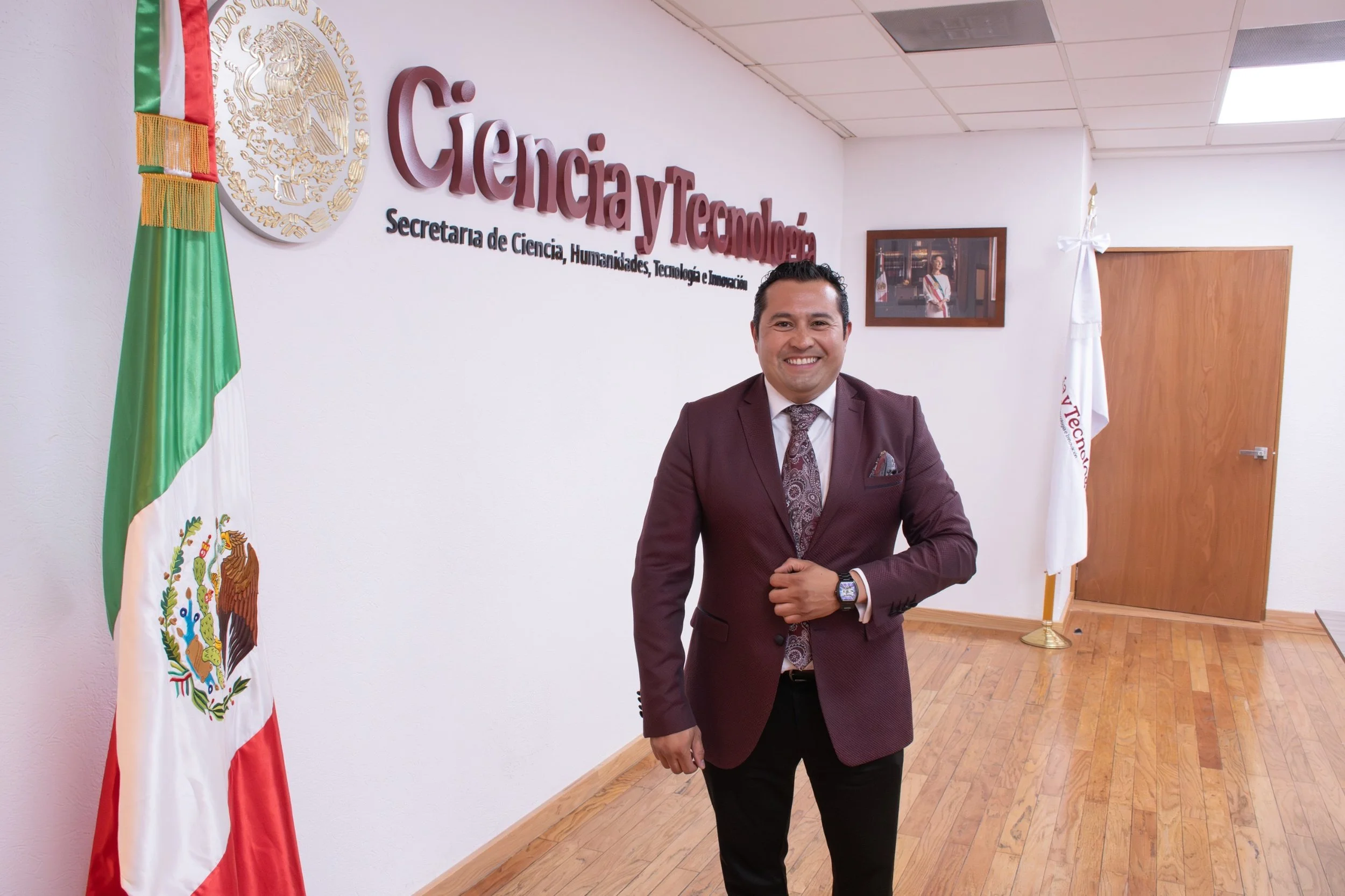 EDUARDO GUERRERO  Titular de la unidad de asuntos  jurídicos de la secretaría de economía