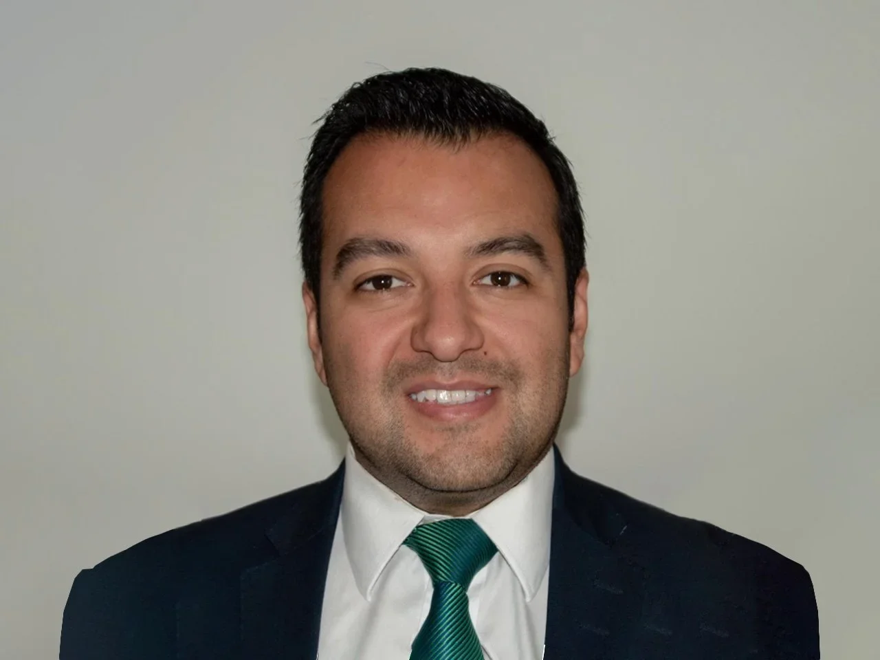 Diego flores Titular de la Unidad Industria Tecnología Electrónica y Digital  Secretaria de Economía 
