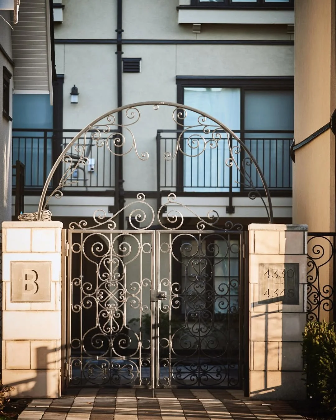 Custom modern metal railing designed and fabricated by Iron Age Manufacturing Ltd. in Vancouver.