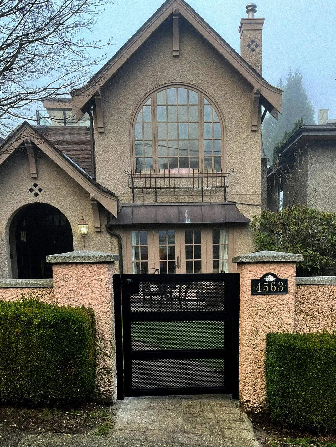 Architectural pedestrian gate designed for modern homes – durable and stylish by Iron Age Manufacturing 250