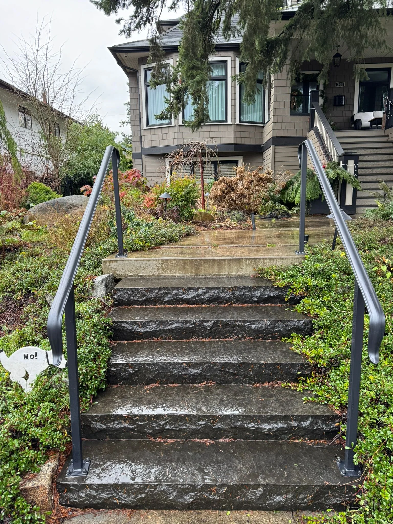 Custom metal handrail Durable powder-coated handrail for outdoor steps 205