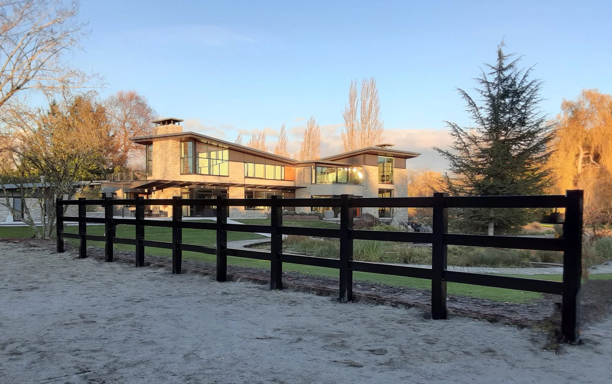 Fence  (42).JPG