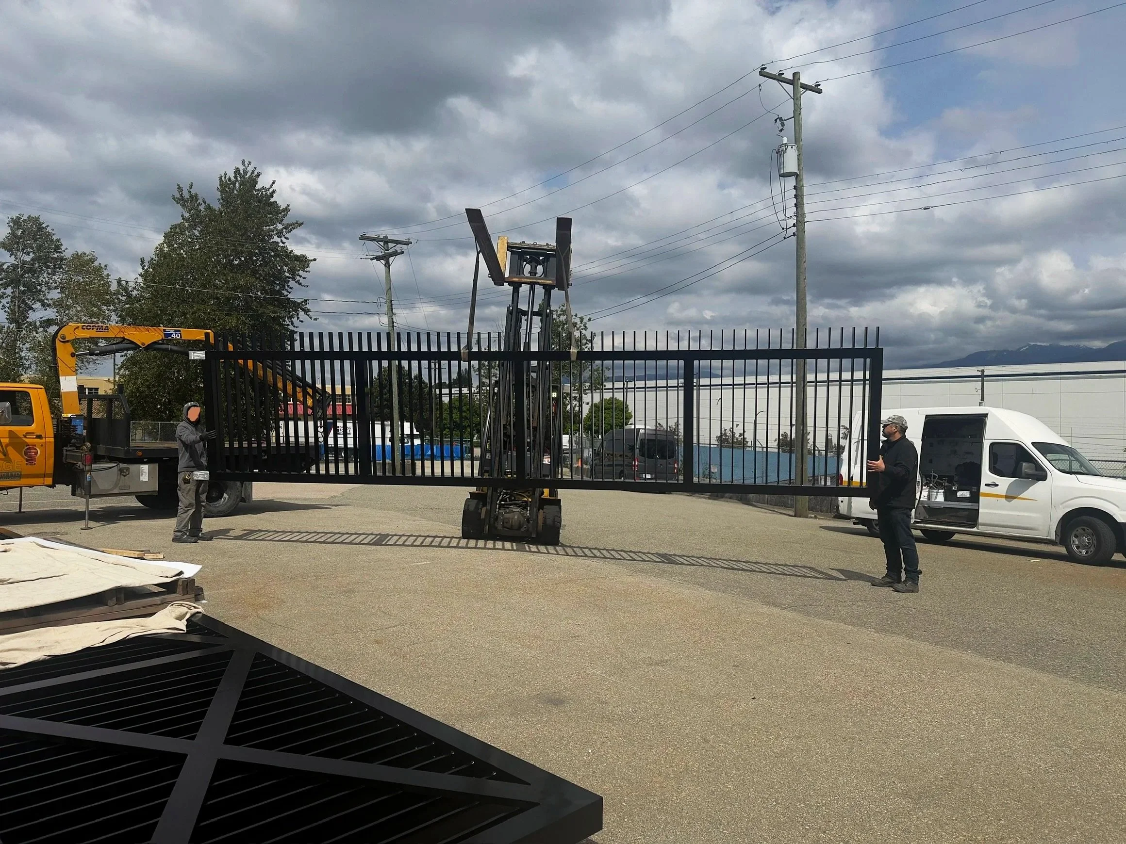 sliding cantilever gate in Vancouver 202