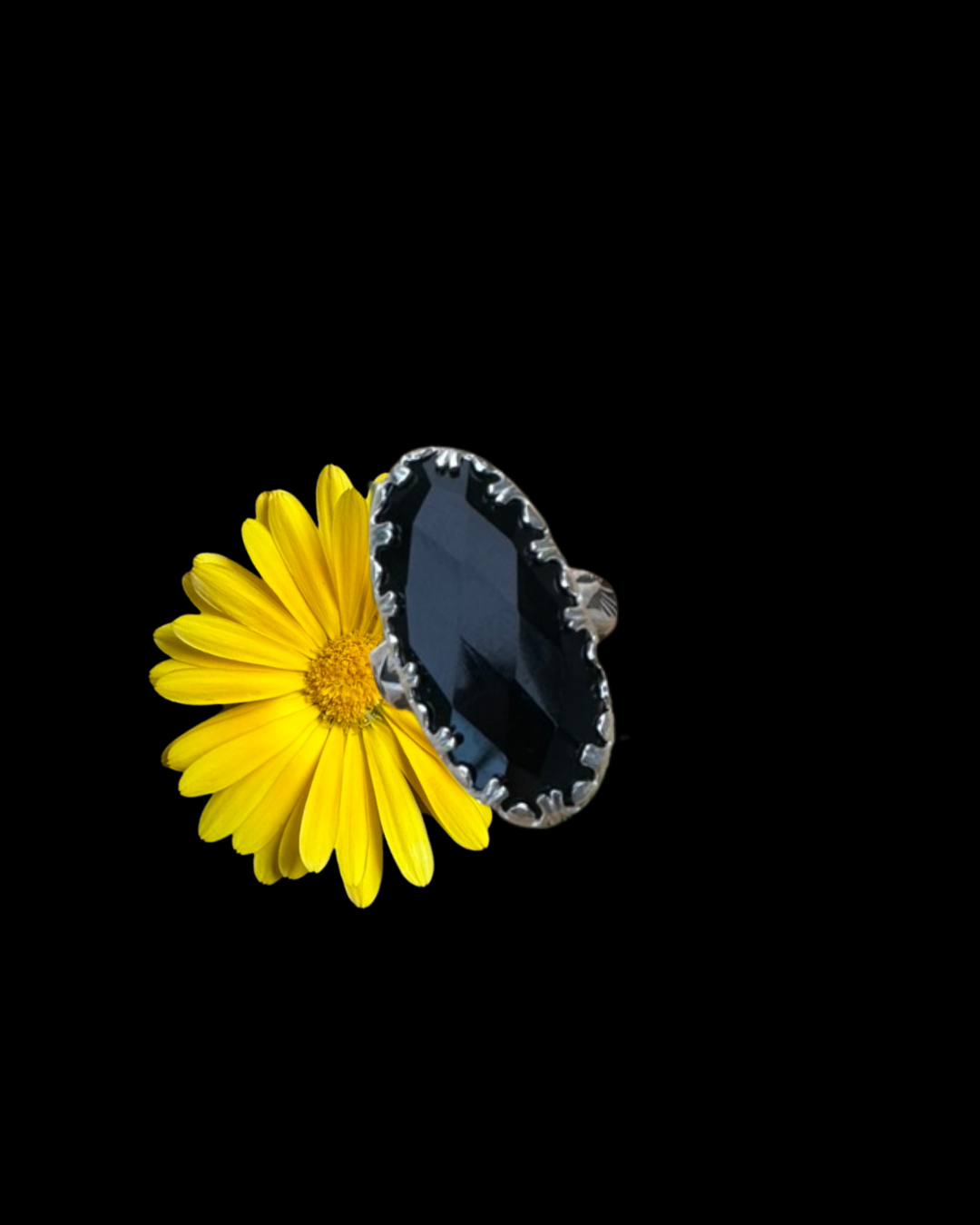 Onyx Facet Stamped Ring Size 7.75