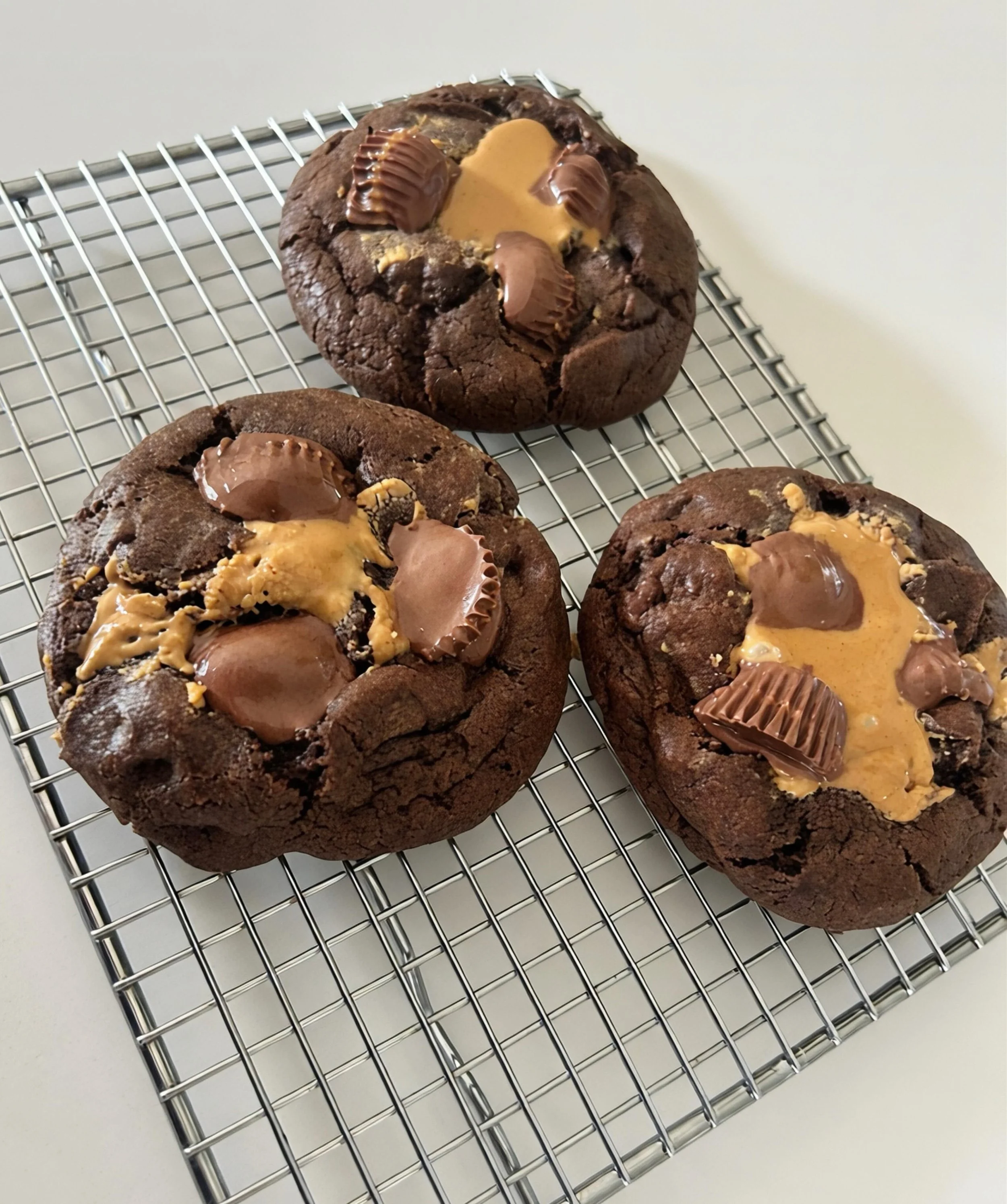 Stuffed cookies: yay or nay? 🥜🍫🍪