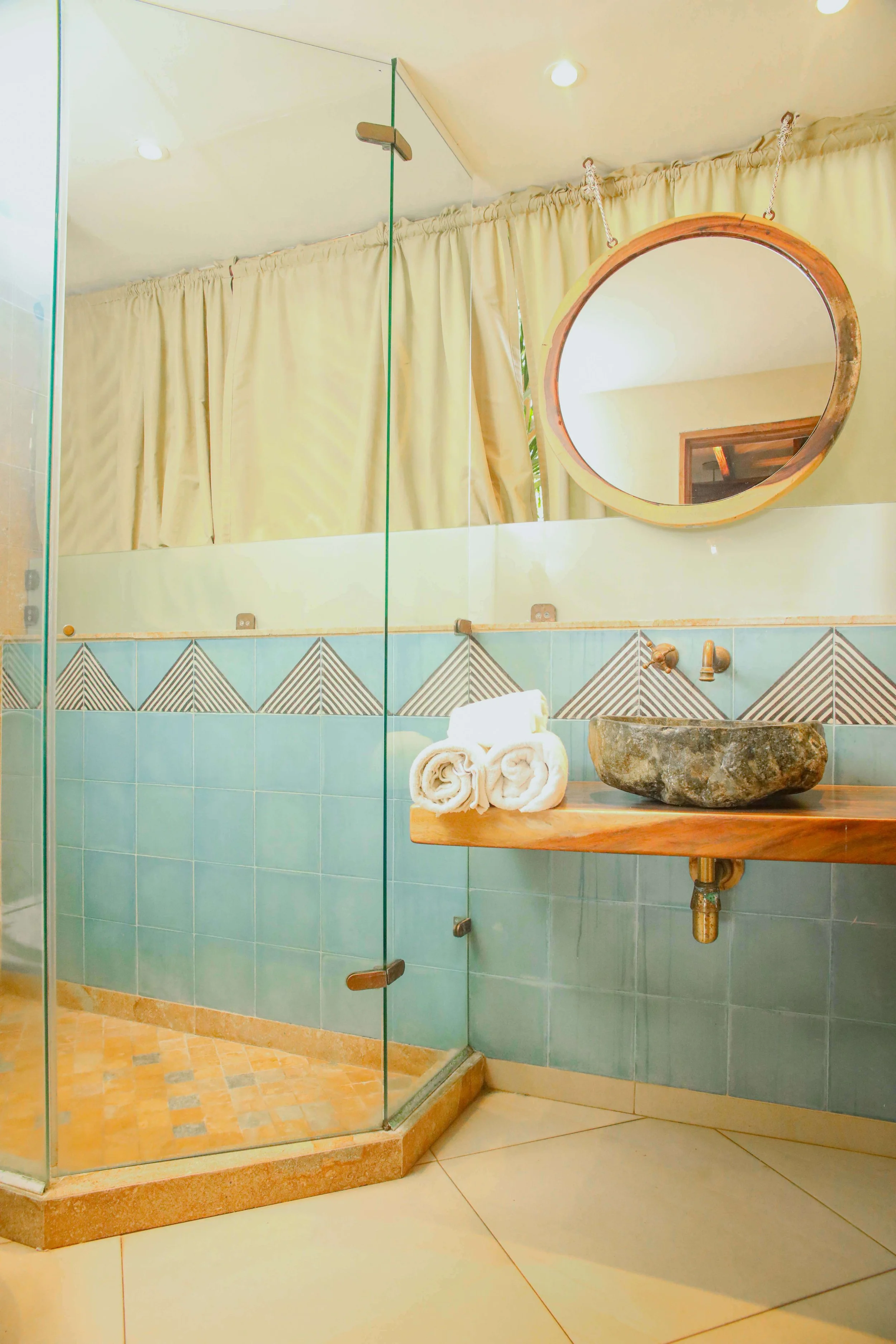 Junior Suite 5.jpg