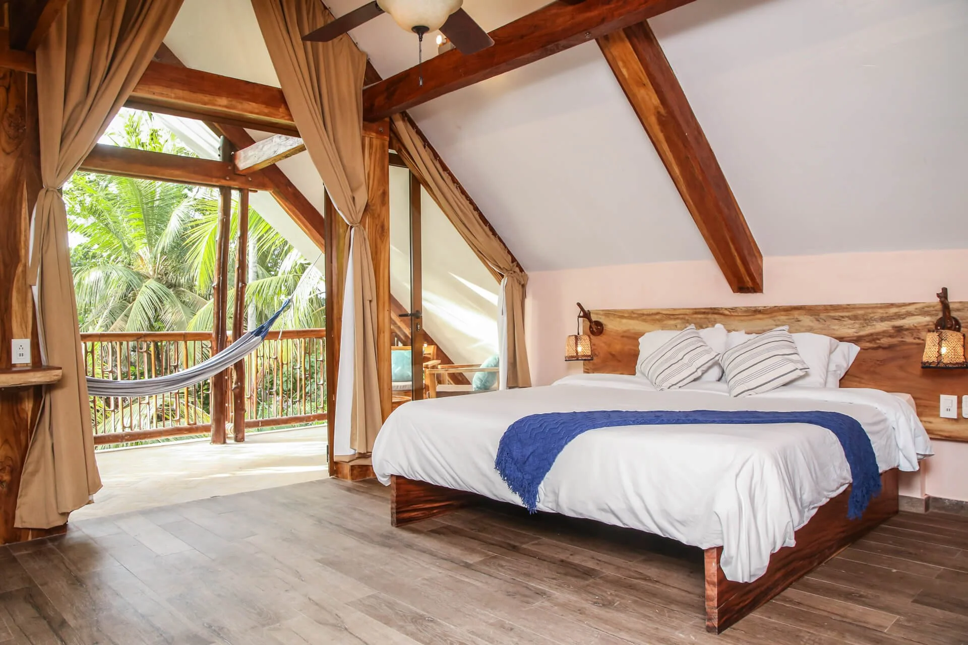 3 People – Suite, Two Beds