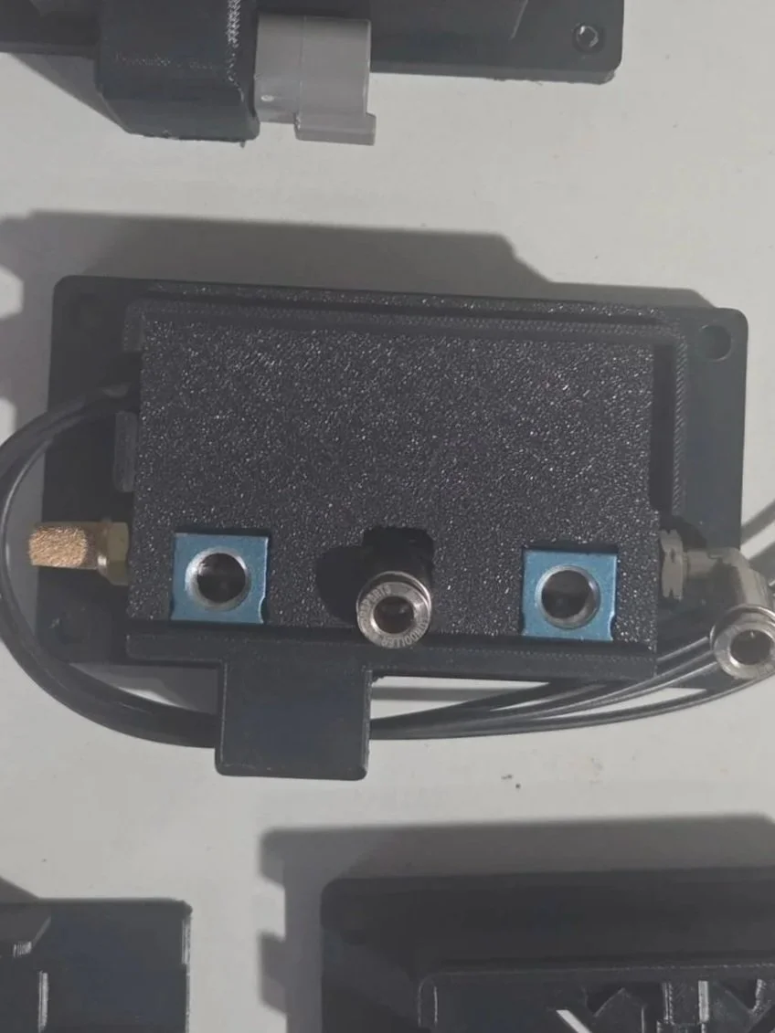 Dual Mac Valve Holder