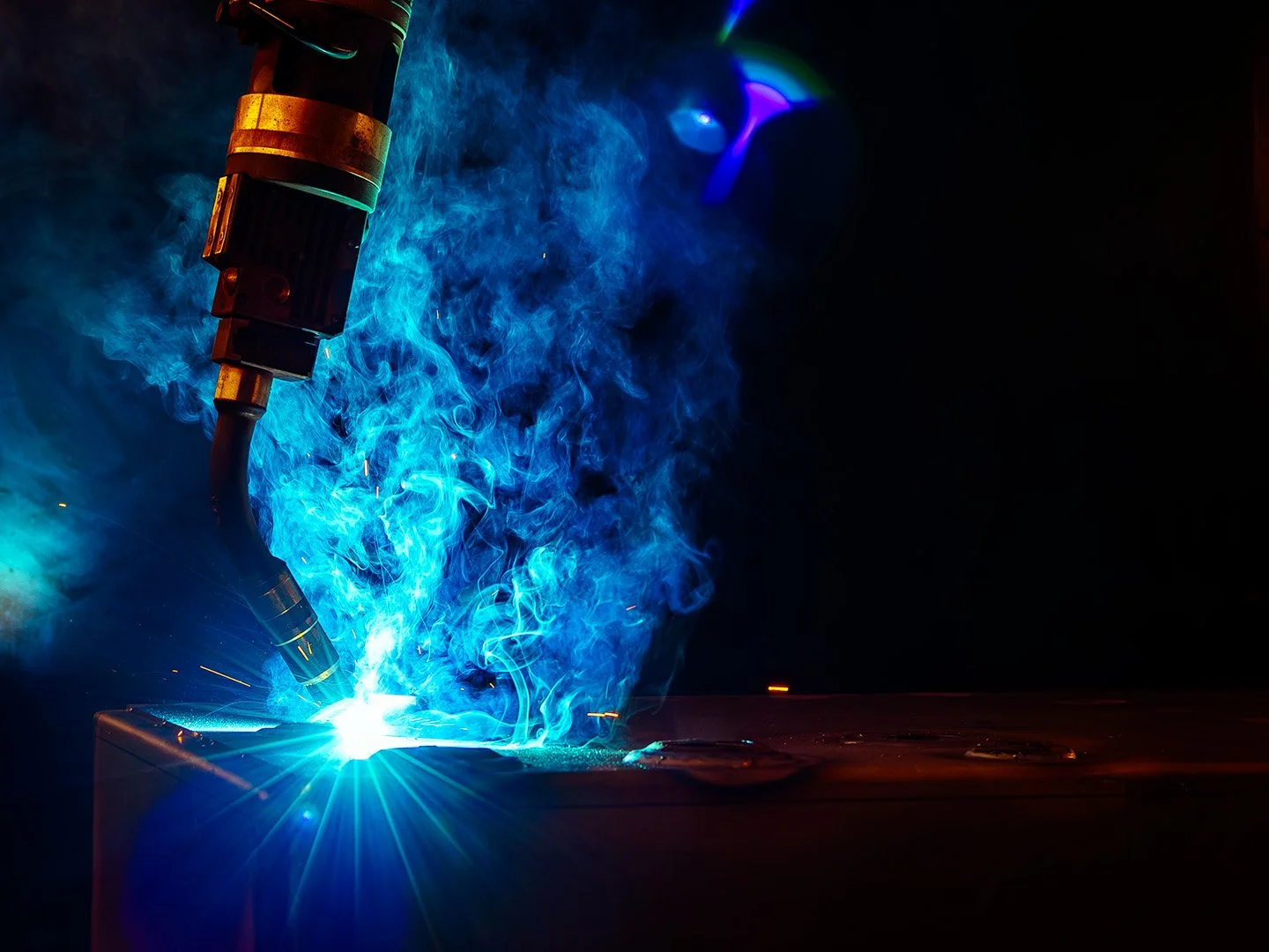 AUTOMATED WELDER AT RAZOR CONTRACT MFG