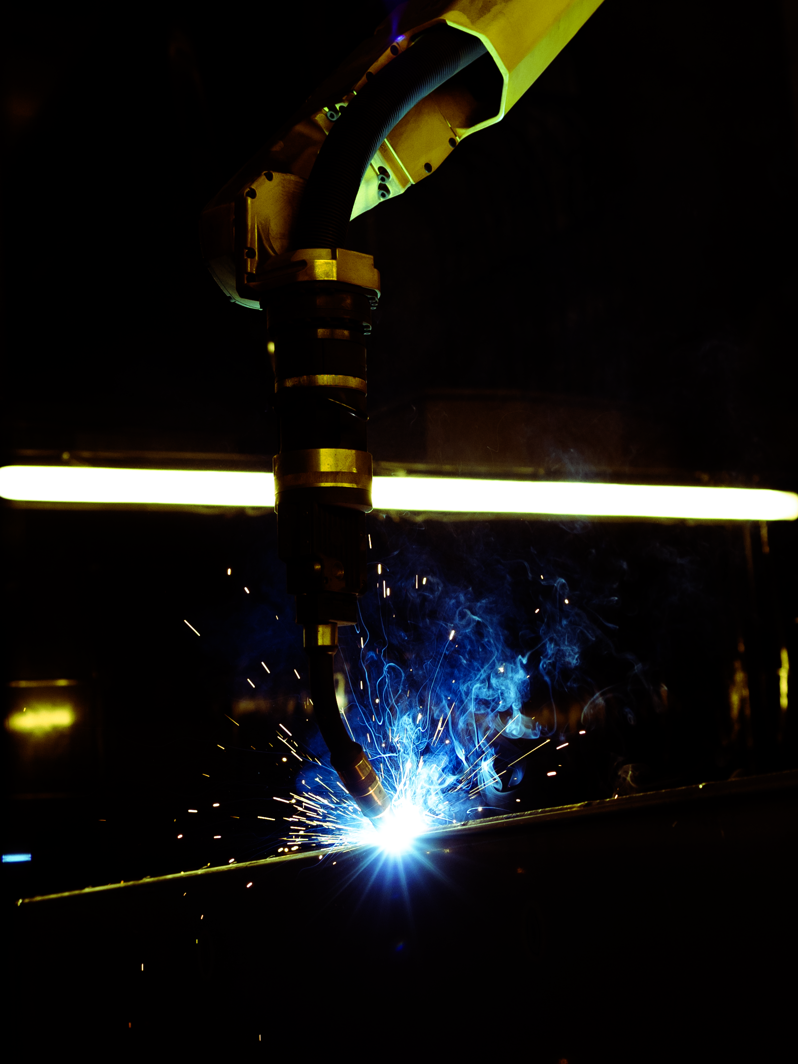 AUTOMATED WELDER AT RAZOR CONTRACT MFG