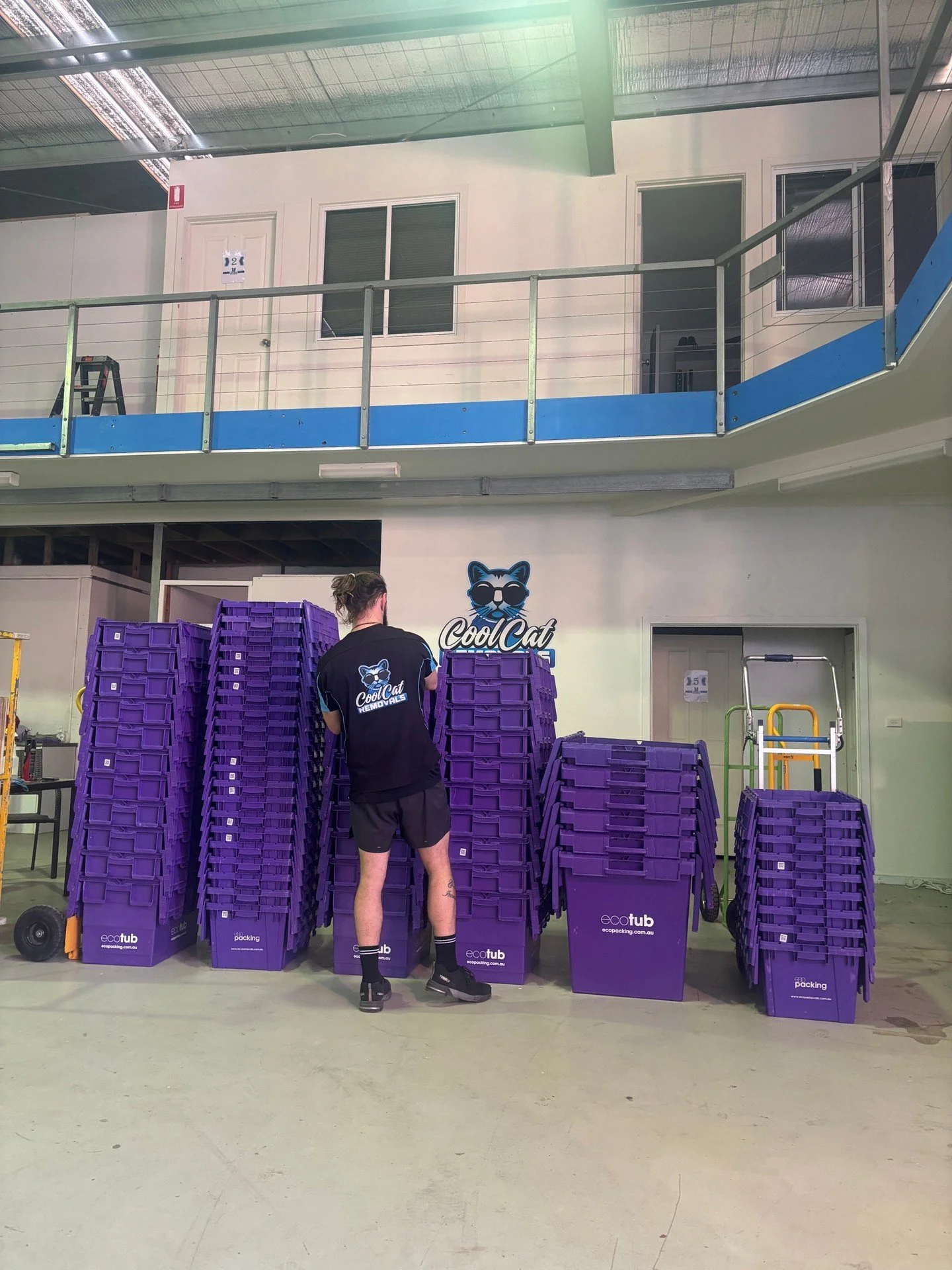 A smooth move starts before moving day.

Our reusable tubs are delivered ahead of time, so packing is quicker, cleaner and more organised from the start.

Less waste, less mess, better moves.

👉 Ask us about adding reusable tubs to your move ♻️

📞 