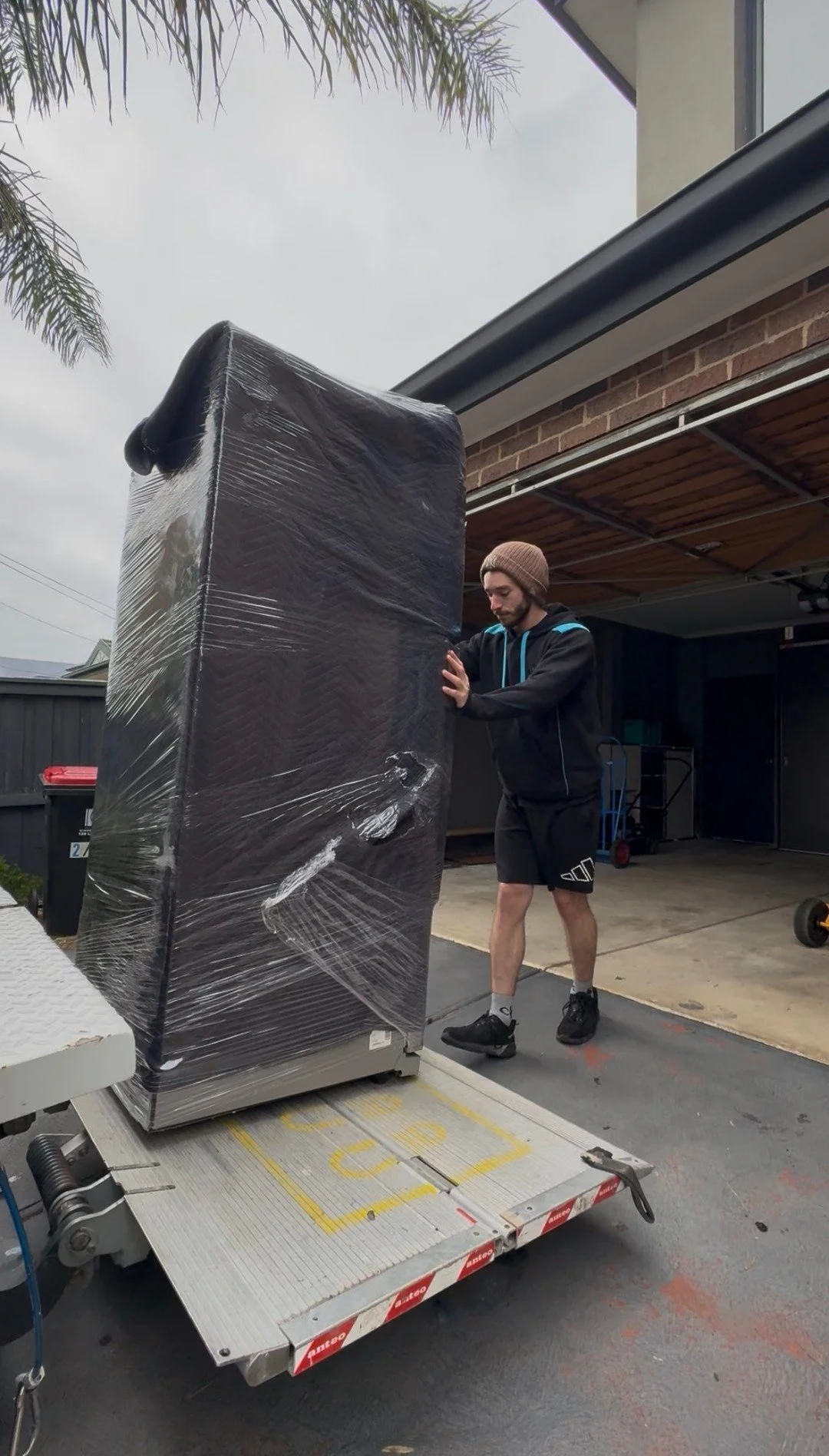 Big items need more than just muscle.

They need the right prep, the right wrap, and the right handling from start to finish.

If it&rsquo;s worth moving, it&rsquo;s worth moving properly.

Ready for a smooth move? Cool Cat Removals have you covered.