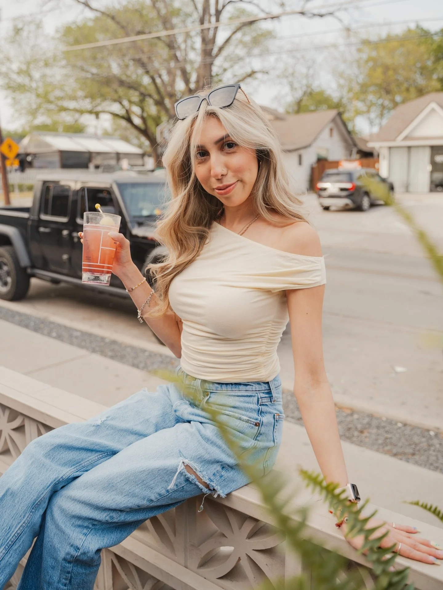 Nowhere else we&rsquo;d rather be 🚀🍸
Brunch from 11-4, music all night. See you soon!