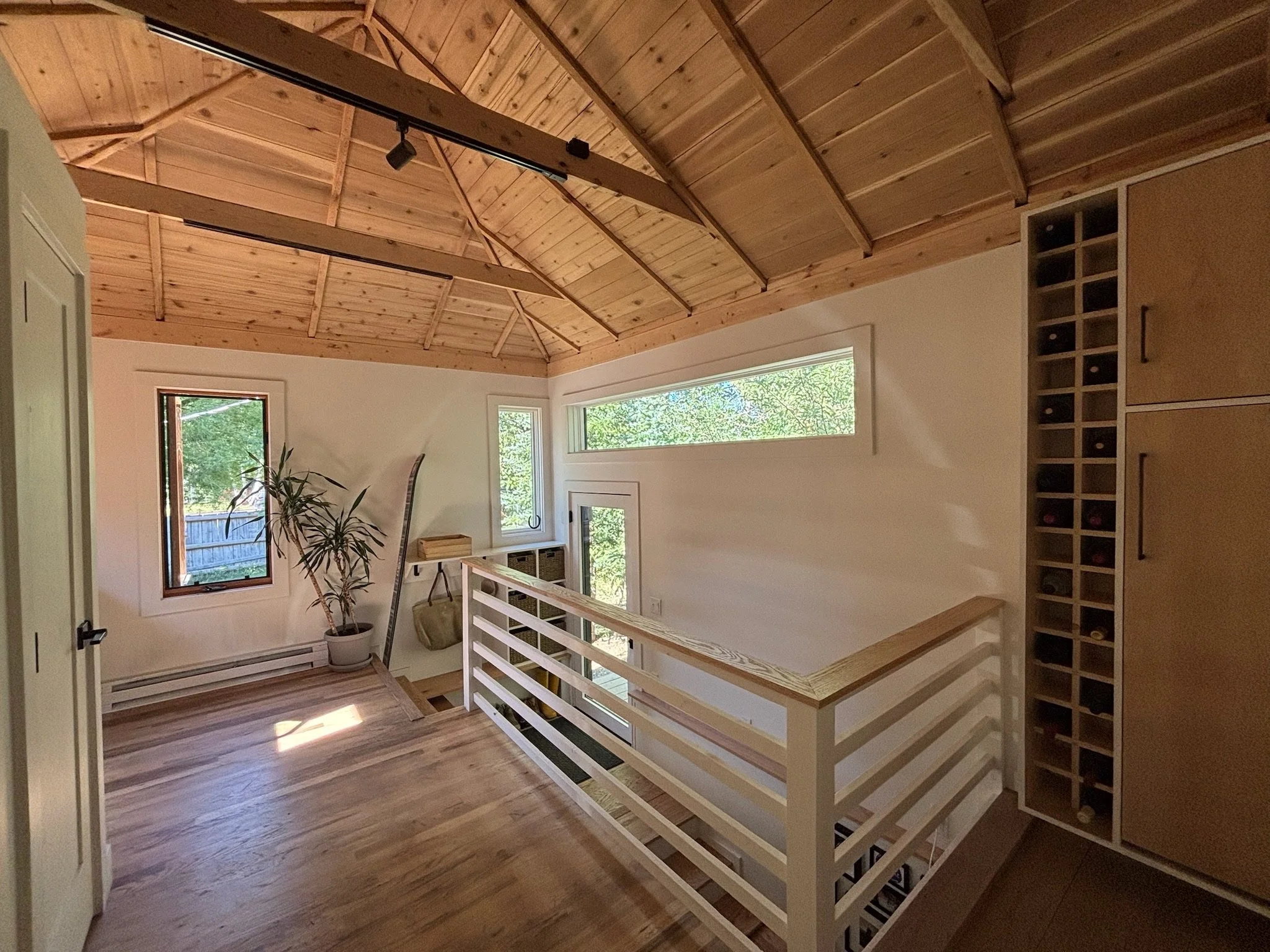Pantry/wine (right)