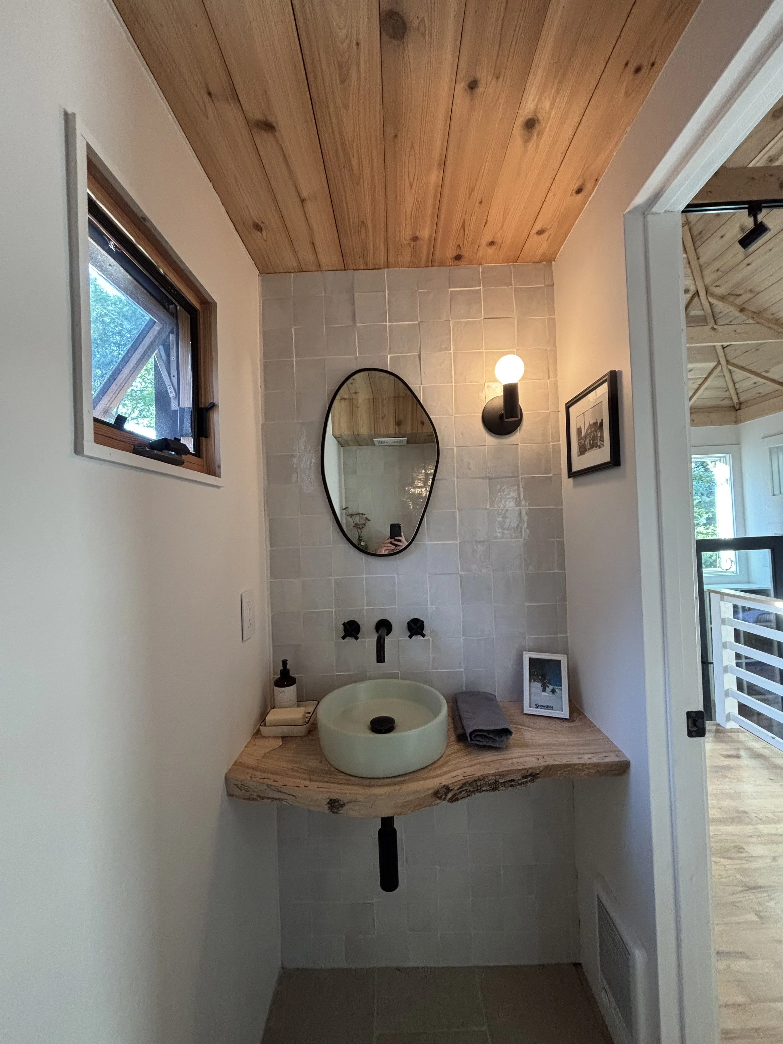 1/2 Bath