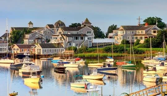 An image of Harwich harbor.