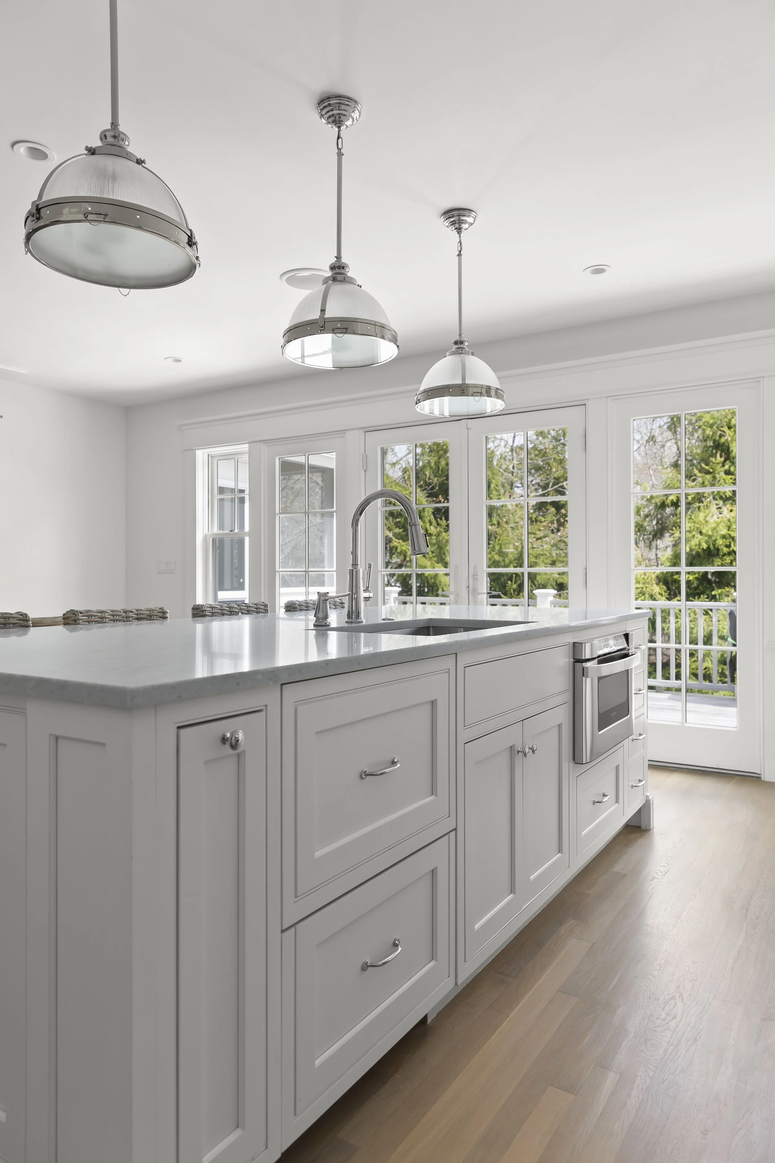 Image of a freshly done kitchen.