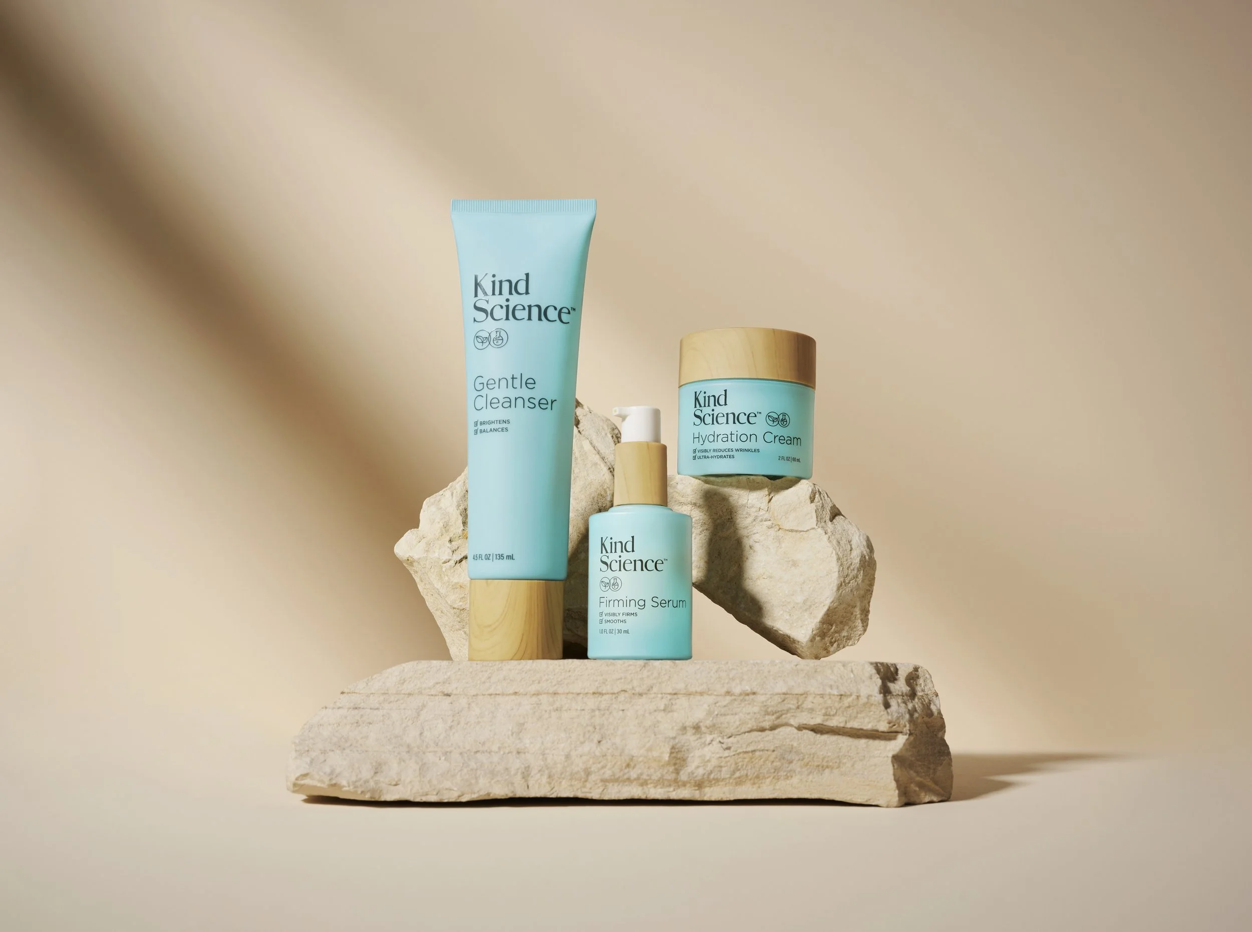 EL_HERO_3pc_021622_0059_Final (1).jpg