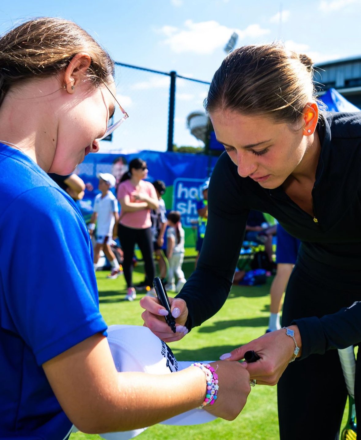 Maebh and Marta Kostyuk