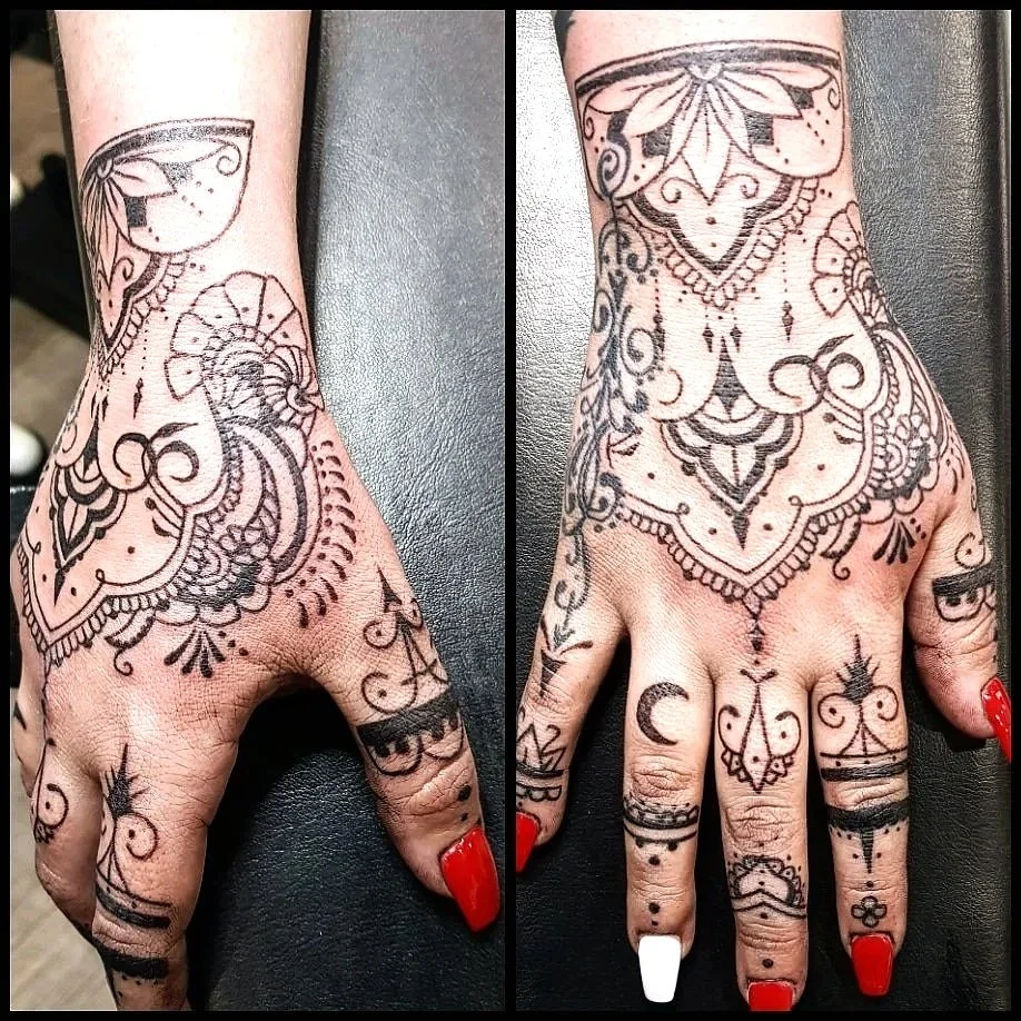 Fine line hand detail