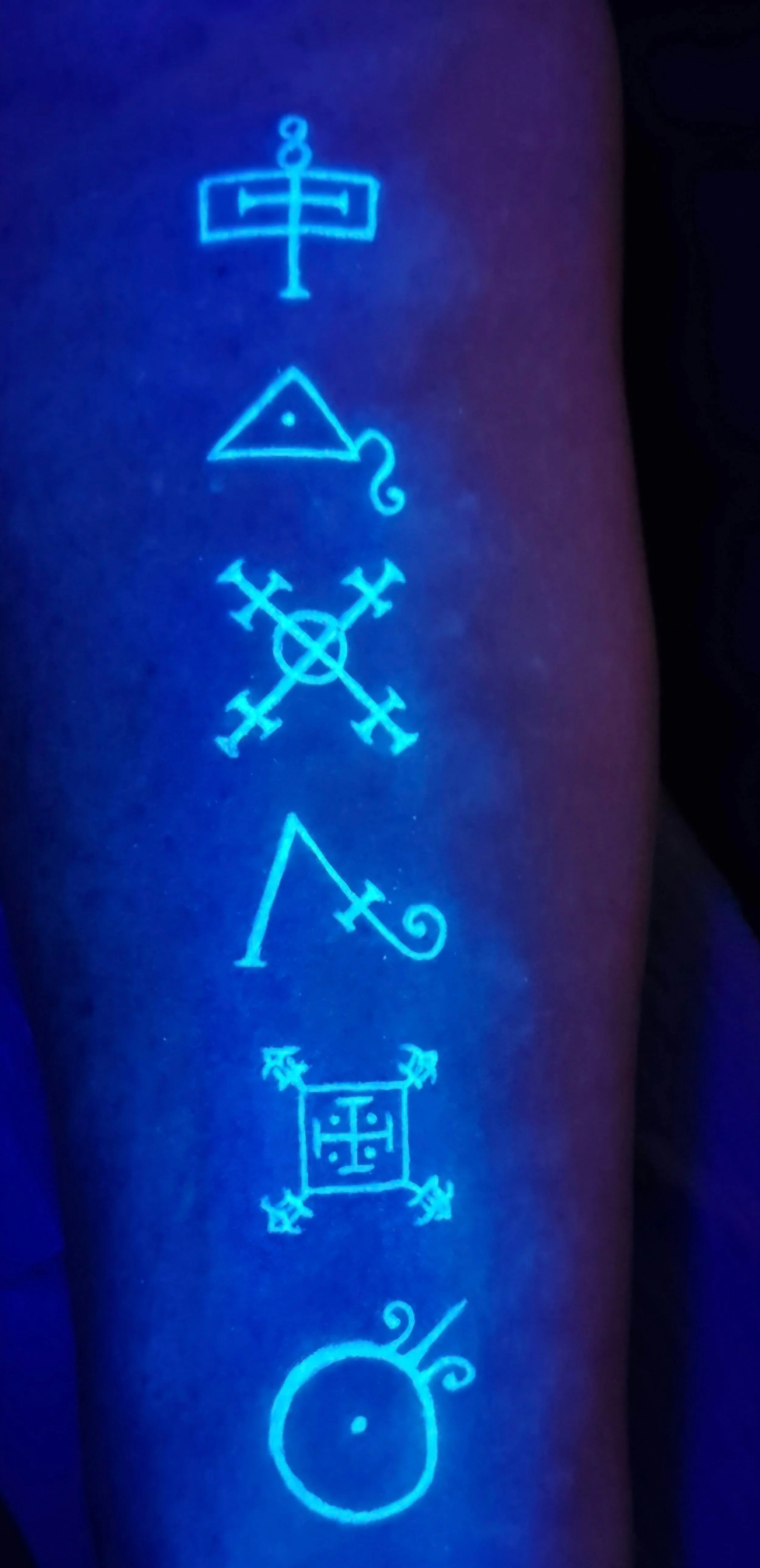 UV magic symbols