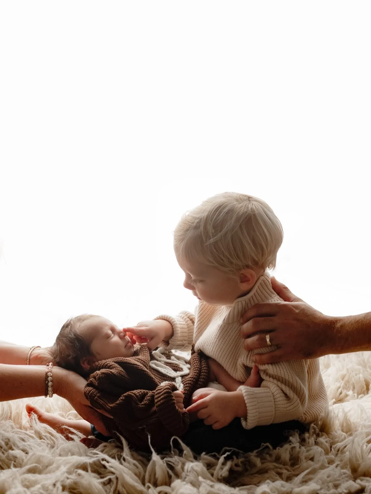 ⸻

✨ What to Expect: Newborn Sessions with Toddlers ✨

If you&rsquo;re bringing a toddler along to your newborn session&mdash;first of all, you&rsquo;re doing amazing. Adding a new baby to the family is such a big change, and toddlers feel that shift