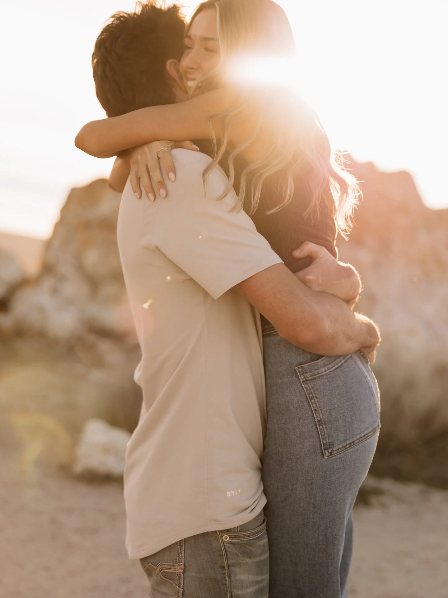 a golden evening with chloe + russell 🌞