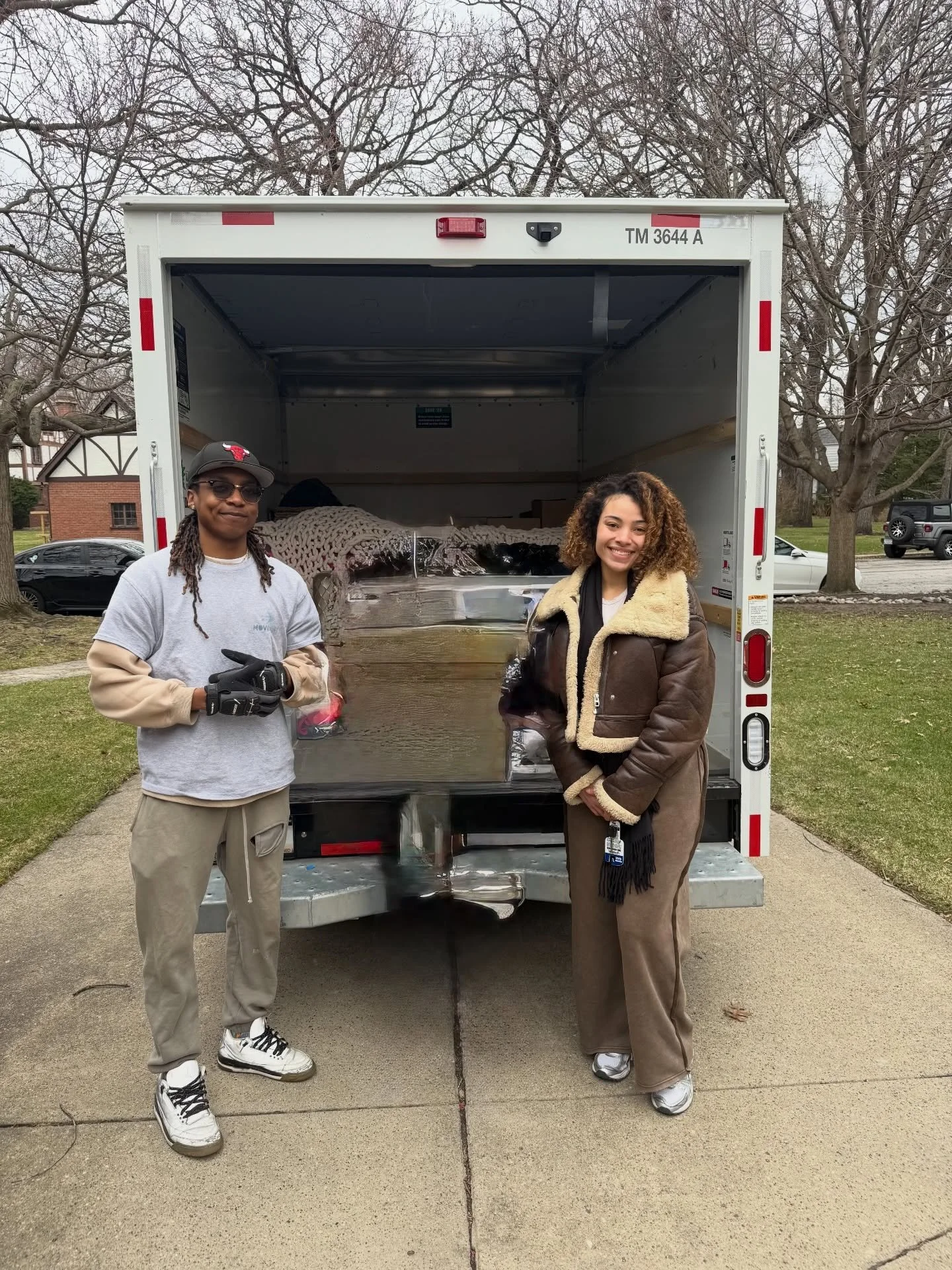 A small load that only took 20 minutes! We like to get things done fast and efficiently while still caring for your things. If that sounds like the movers you&rsquo;d want give us a call!!

#movemintmoving #moversandpackers #movingday #moving