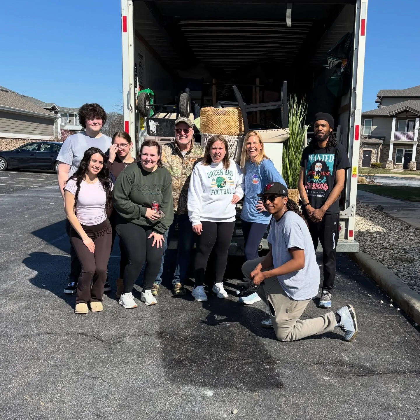 As long as we care for your things, keep you stress free, and have fun we take that as a win for the Movemint!⚡️🔥

#movemintmoving #moversandpackers #movers #movingday #moving