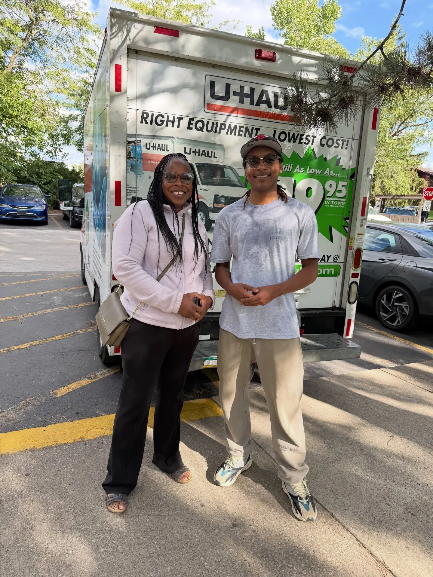 We handle long distance moves as well. Whether you&rsquo;re moving out of state or just 3 hour away, we&rsquo;ll take care of you!

#movemintmoving #moversandpackers #movers #movingday #moving