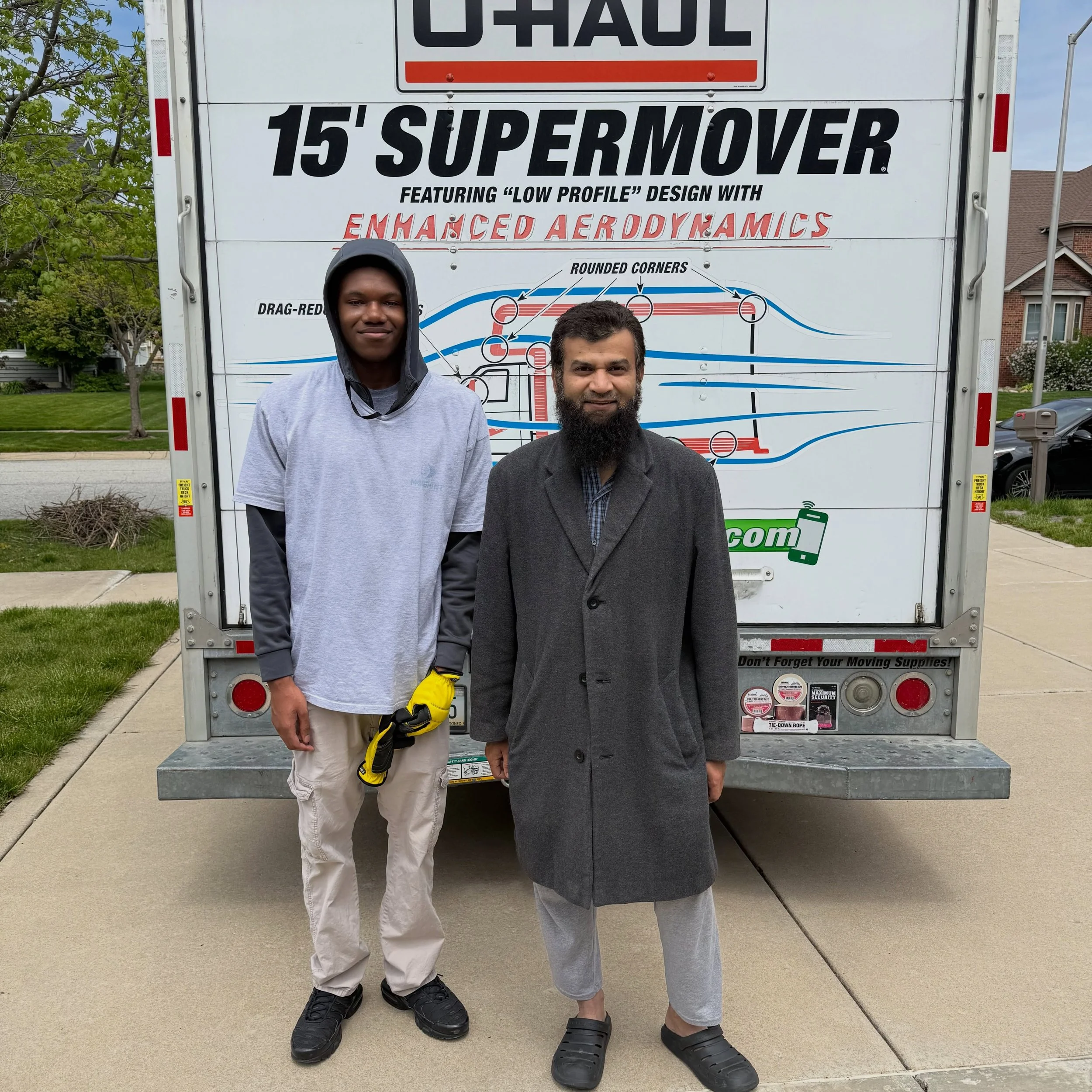 Client review: &ldquo;Guys are very nice and sincere, I would highly recommend them.&rdquo;

We ensure that we show genuine help and genuine care to your items. If you want your items handled as if it was ours give us a call today!!

#movemintmoving 