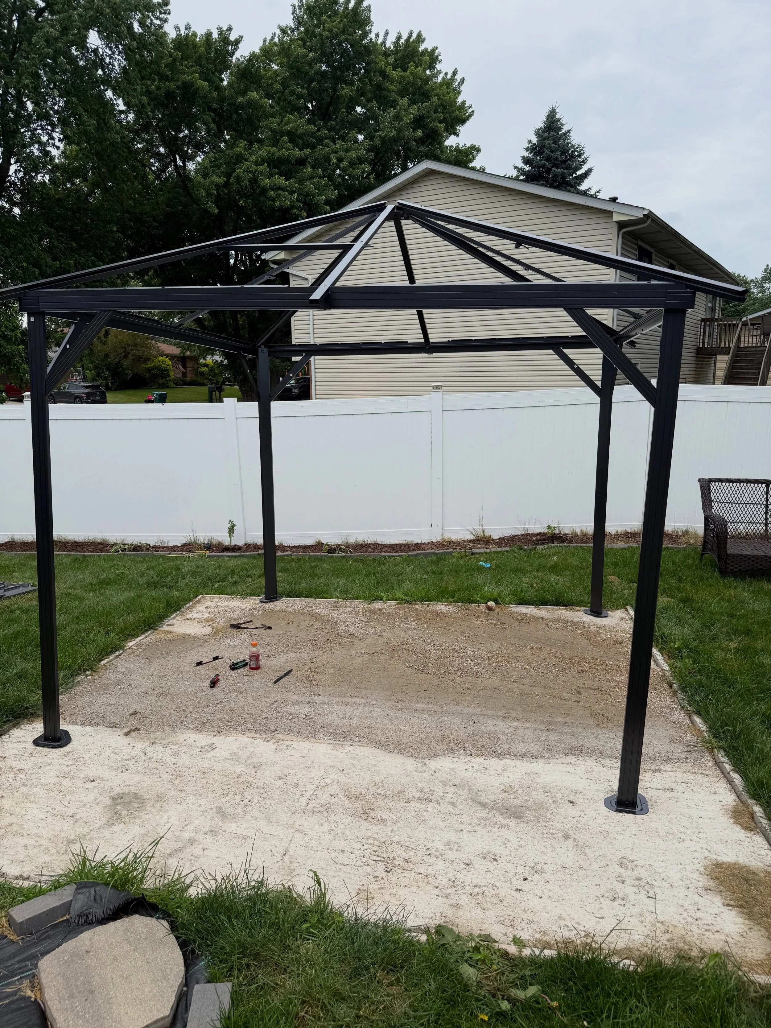Before!🛠️🧰

#before #beforeandafter #movemintmoving #build #gazebo 

Setting up the frame.🖼️

#beforeandafter #movemintmoving #build #gazebo #setup 

Adding the Corner Brackets.👷🏾&zwj;♂️

#beforeandafter #movemintmoving #build #gazebo #setup 

H