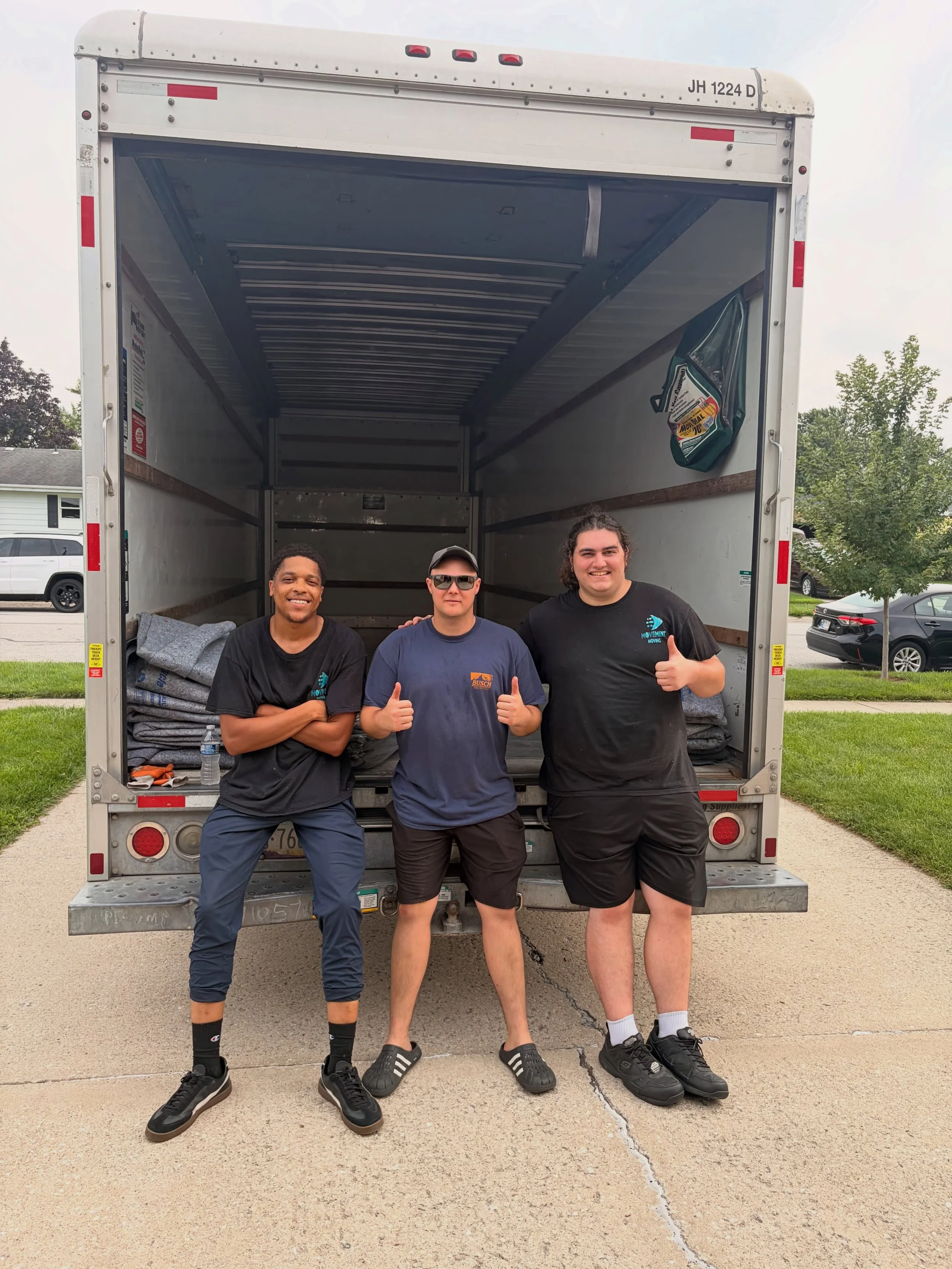 Another move in the books. 📦

Good teamwork, good energy, and another customer taken care of the MoveMint way &mdash; with care, efficiency, and professionalism from start to finish. 💪🏾
⭐️⭐️⭐️⭐️⭐️ CLIENT REVIEW

&ldquo;Rock stars. They worked hard