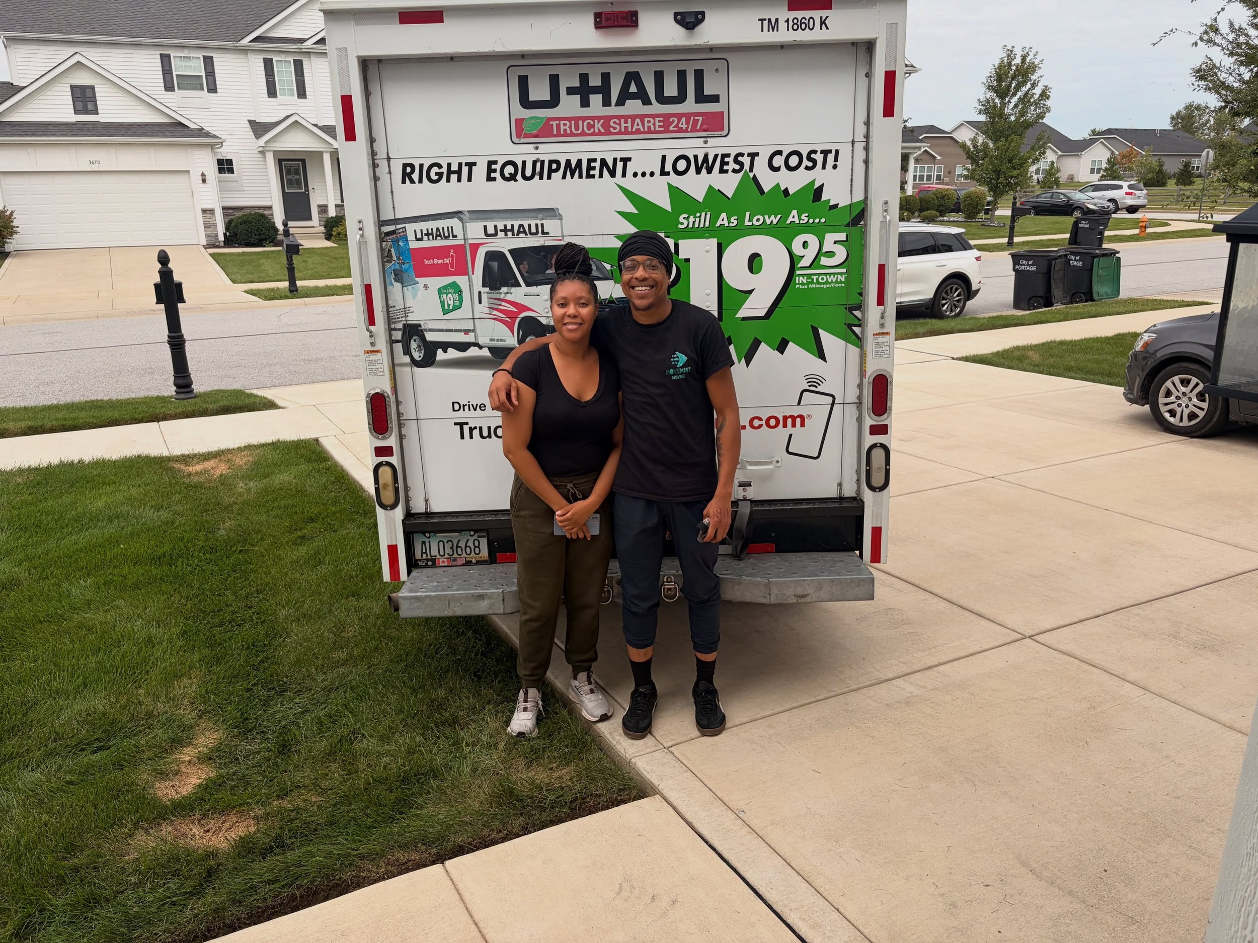 A good move isn&rsquo;t just about getting everything from Point A to Point B &mdash; it&rsquo;s about how you&rsquo;re treated along the way. ⚡️

Care for your belongings. Respect for your time. A crew you can feel comfortable with.

That&rsquo;s wh