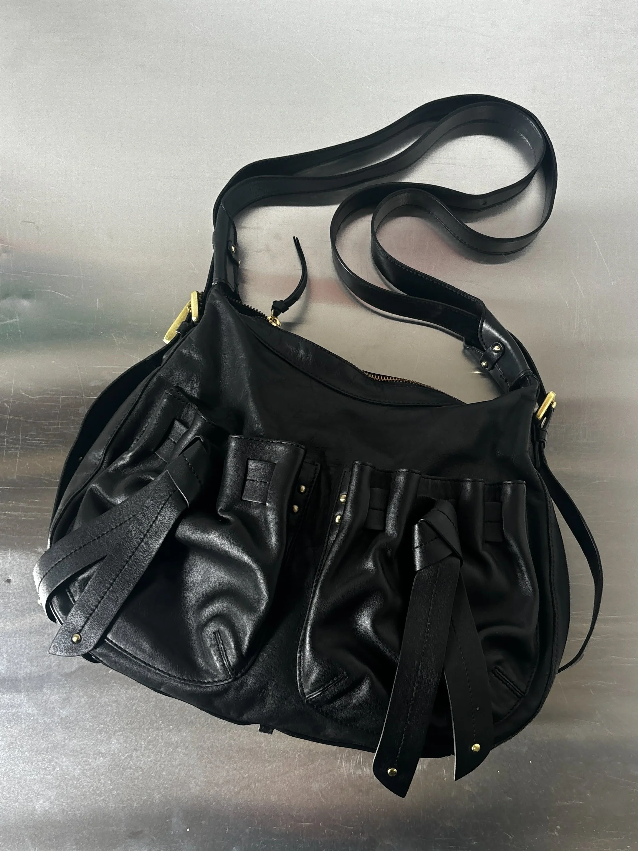 DKNY LEATHER SHOULDER BAG