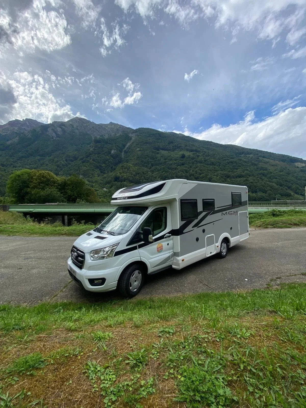Autocaravana MC4 373  - 5 pax