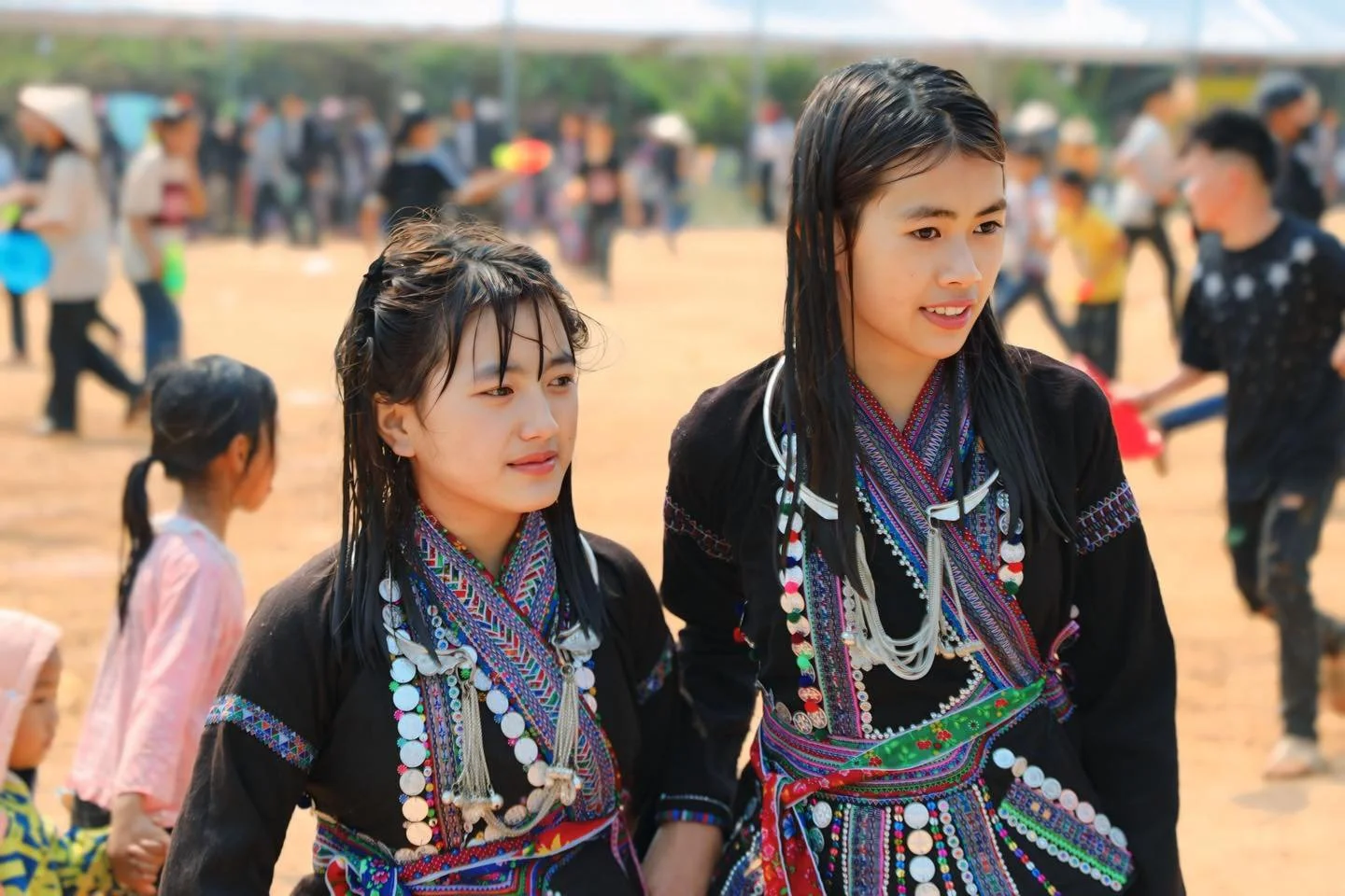  Young Sisters at the Festival