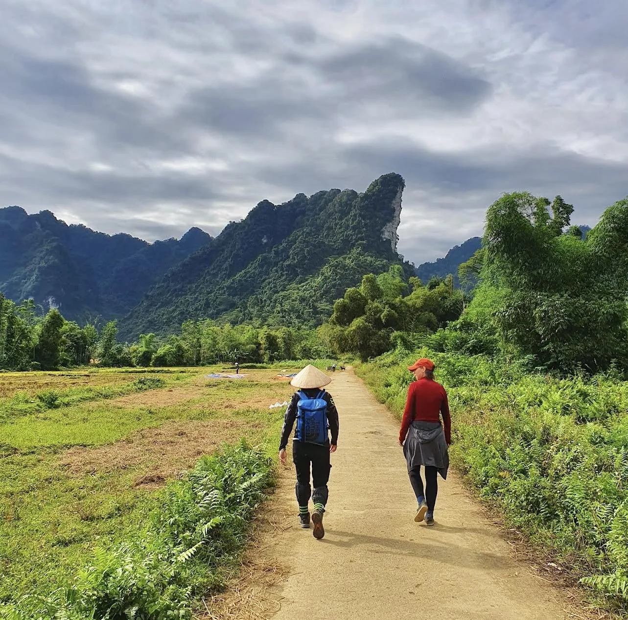 Valley Road to the Peaks