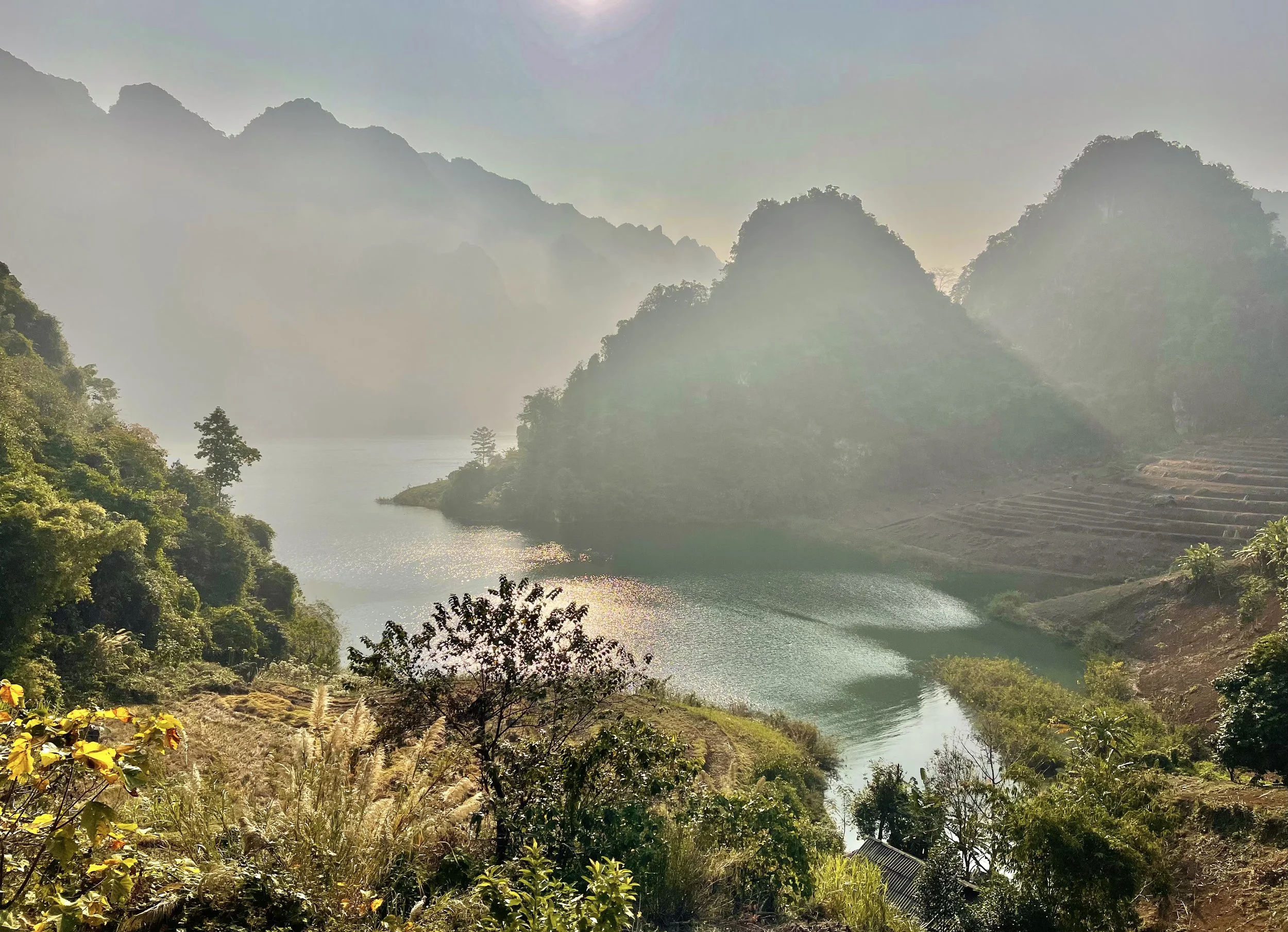 This slideshow portrays the Northwest Loop journey, offering a glimpse into the dramatic scenery and cultural encounters along the way. The images showcase mountain landscapes, winding roads, rivers and sunsets alongside scenes of local life, traditi