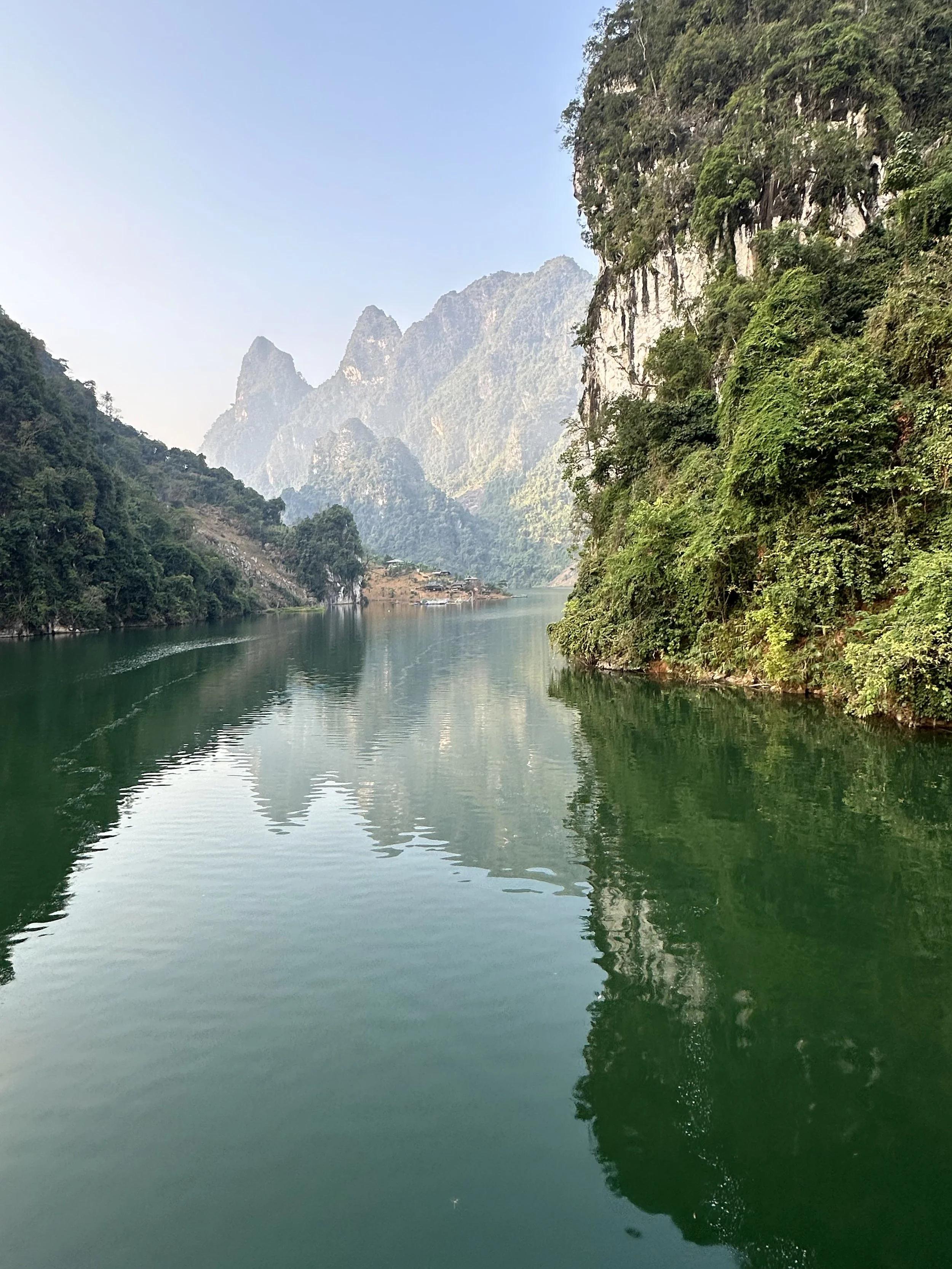 This slideshow portrays the Northwest Loop journey, offering a glimpse into the dramatic scenery and cultural encounters along the way. The images showcase mountain landscapes, winding roads, rivers and sunsets alongside scenes of local life, traditi