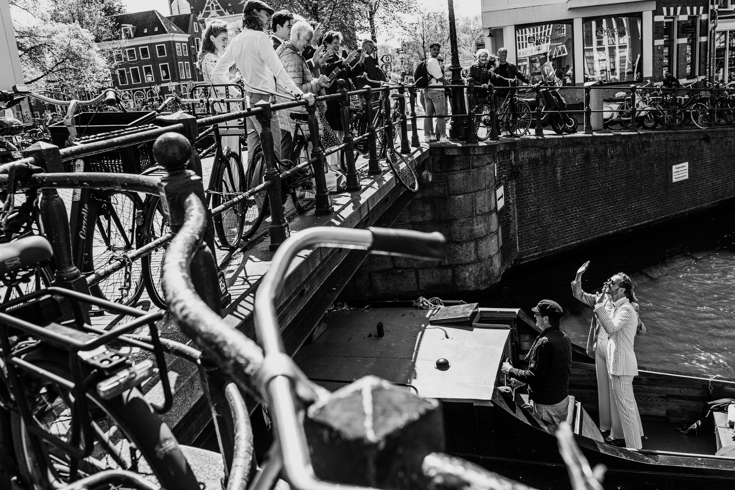 Foto Bruiloft Amsterdam Grachten boot